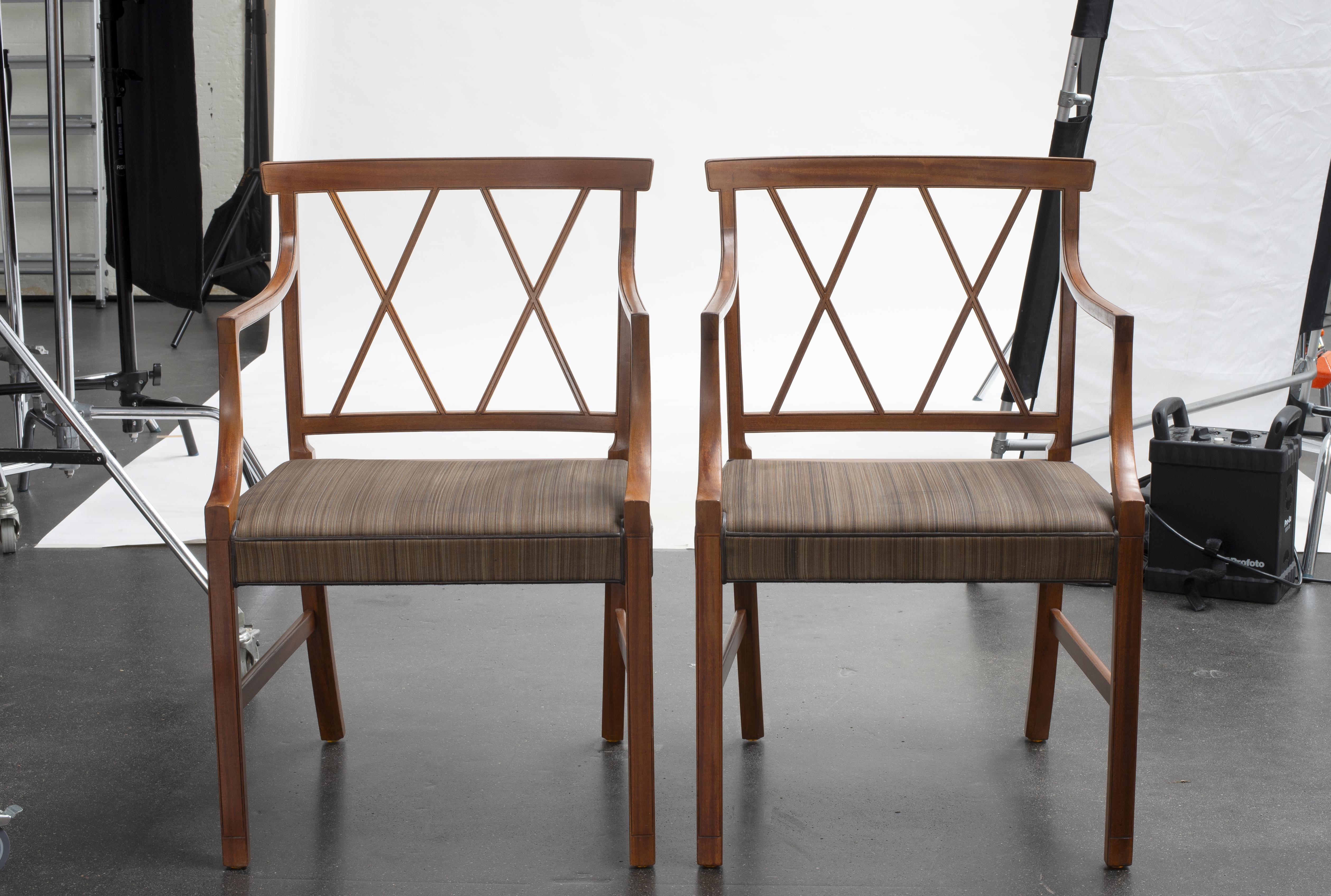 Paire de fauteuils Ole Wanscher en acajou et en crin de cheval. Exécuté par A. J. Iversen, Copenhague, Danemark.