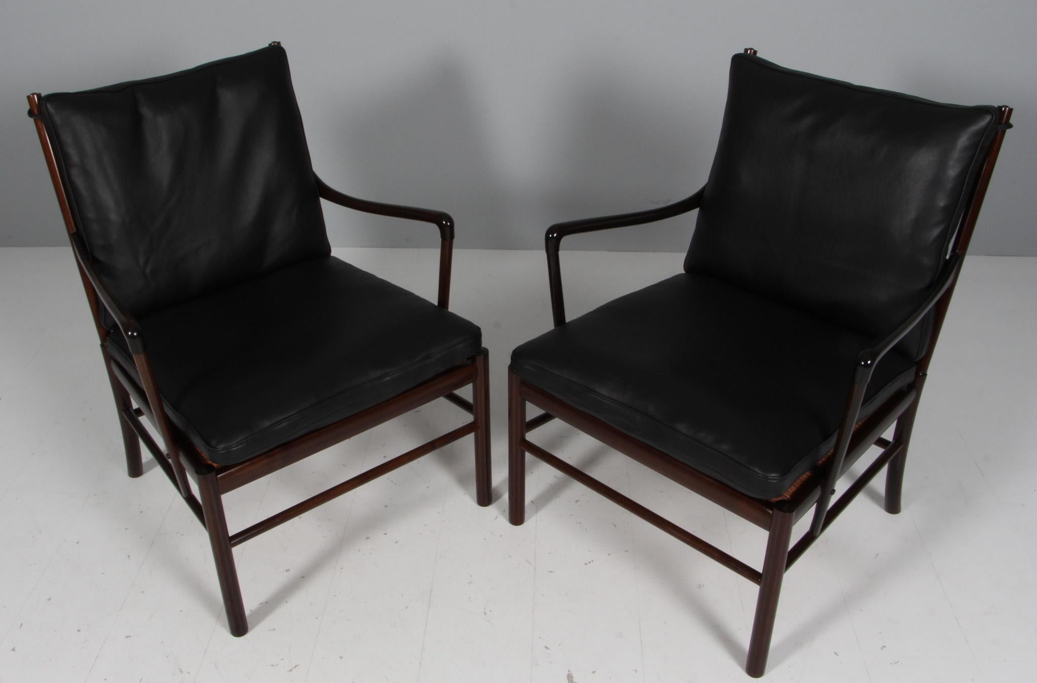 Ole Wanscher par de sillones coloniales y otomana mediados del siglo XX en venta