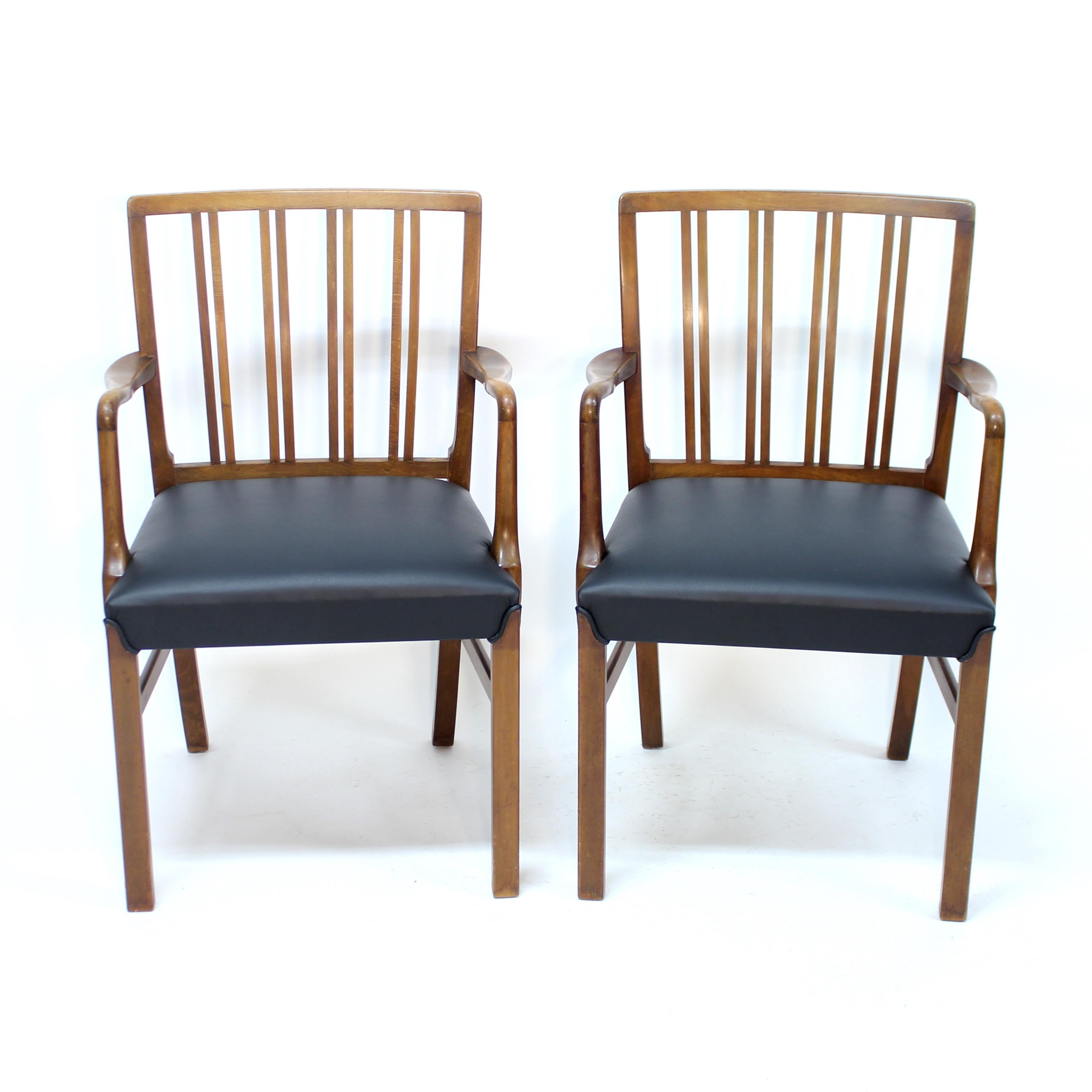 Pelle Ole Wanscher coppia di poltrone danese 1675 per Fritz Hansen, 1942 in vendita