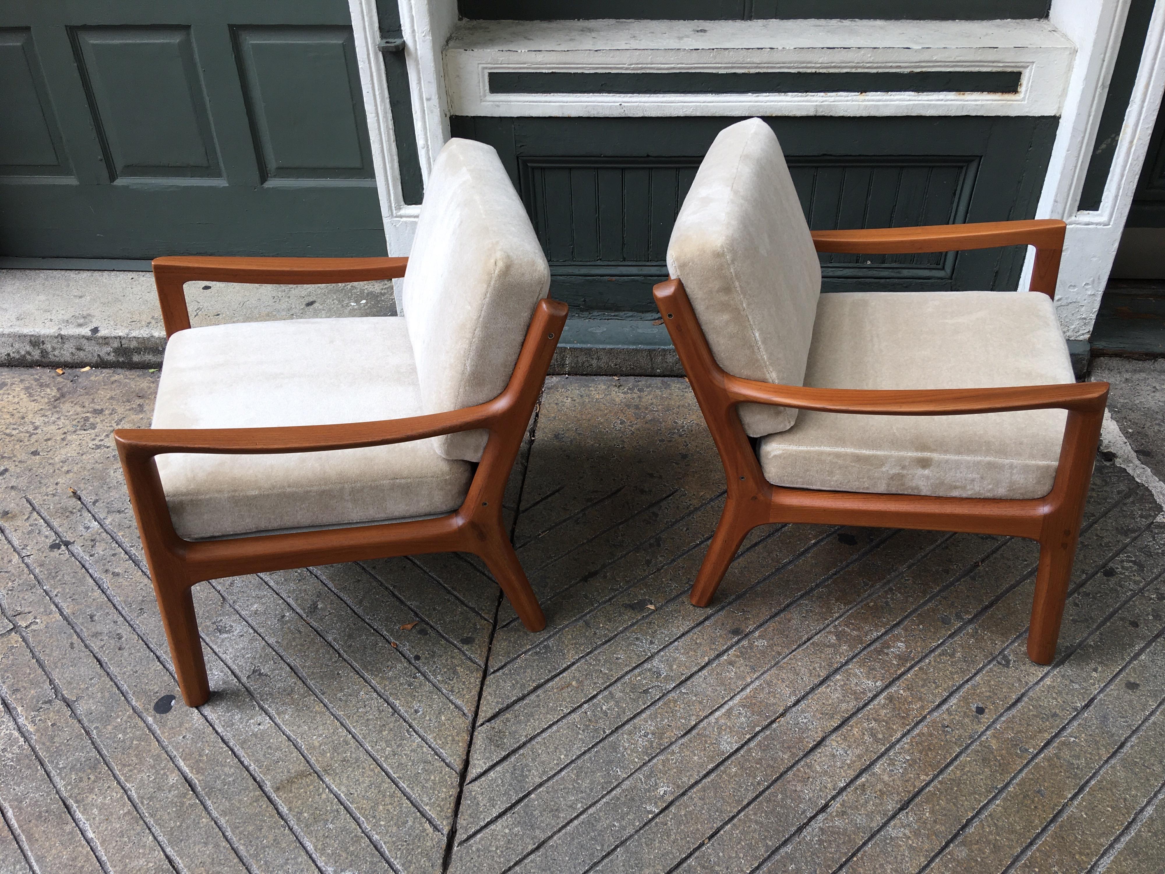 Mid-Century Modern Ole Wanscher Pair of Senator Chairs in Teak and Mohair