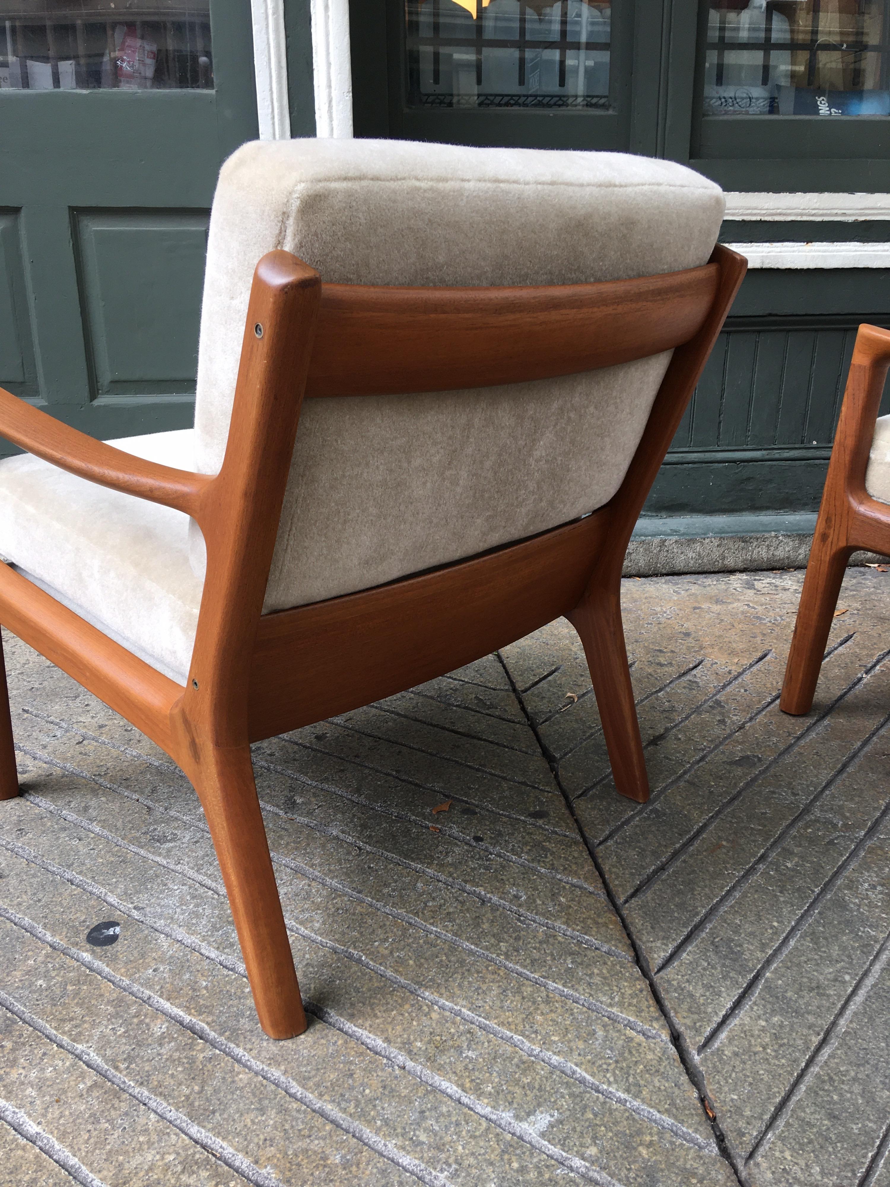 Ole Wanscher Pair of Senator Chairs in Teak and Mohair 2