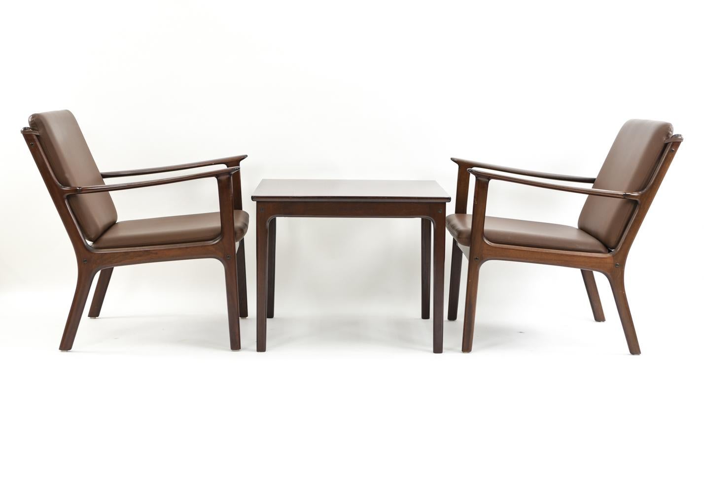 Ole Wanscher PJ112 Lounge Chairs and Side Table 7