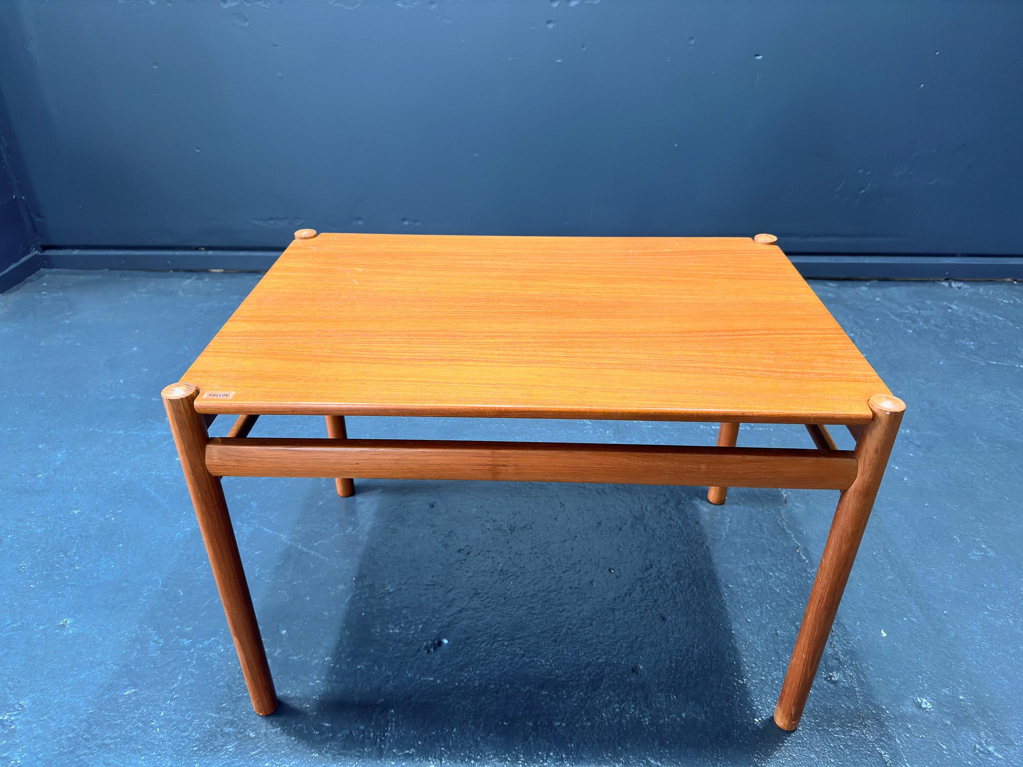 Table supérieure réversible Ole Wanscher en vente 2