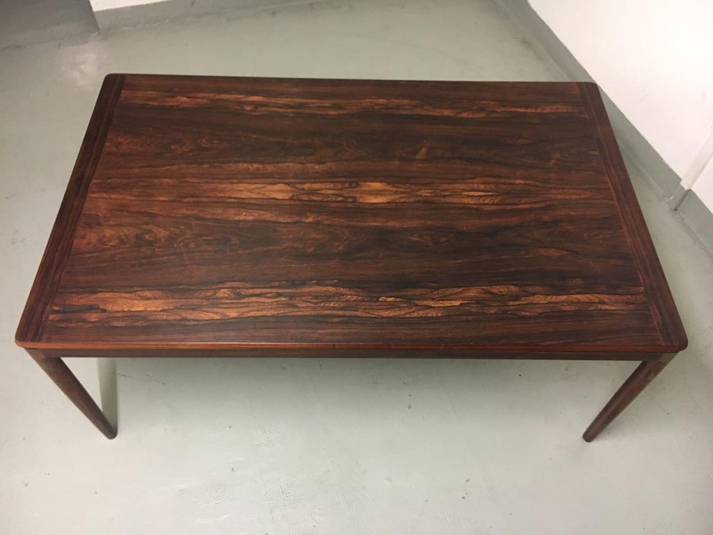 Table basse en palissandre de Rio par Ole Wascher, Danemark, vers 1960
Très bon état.