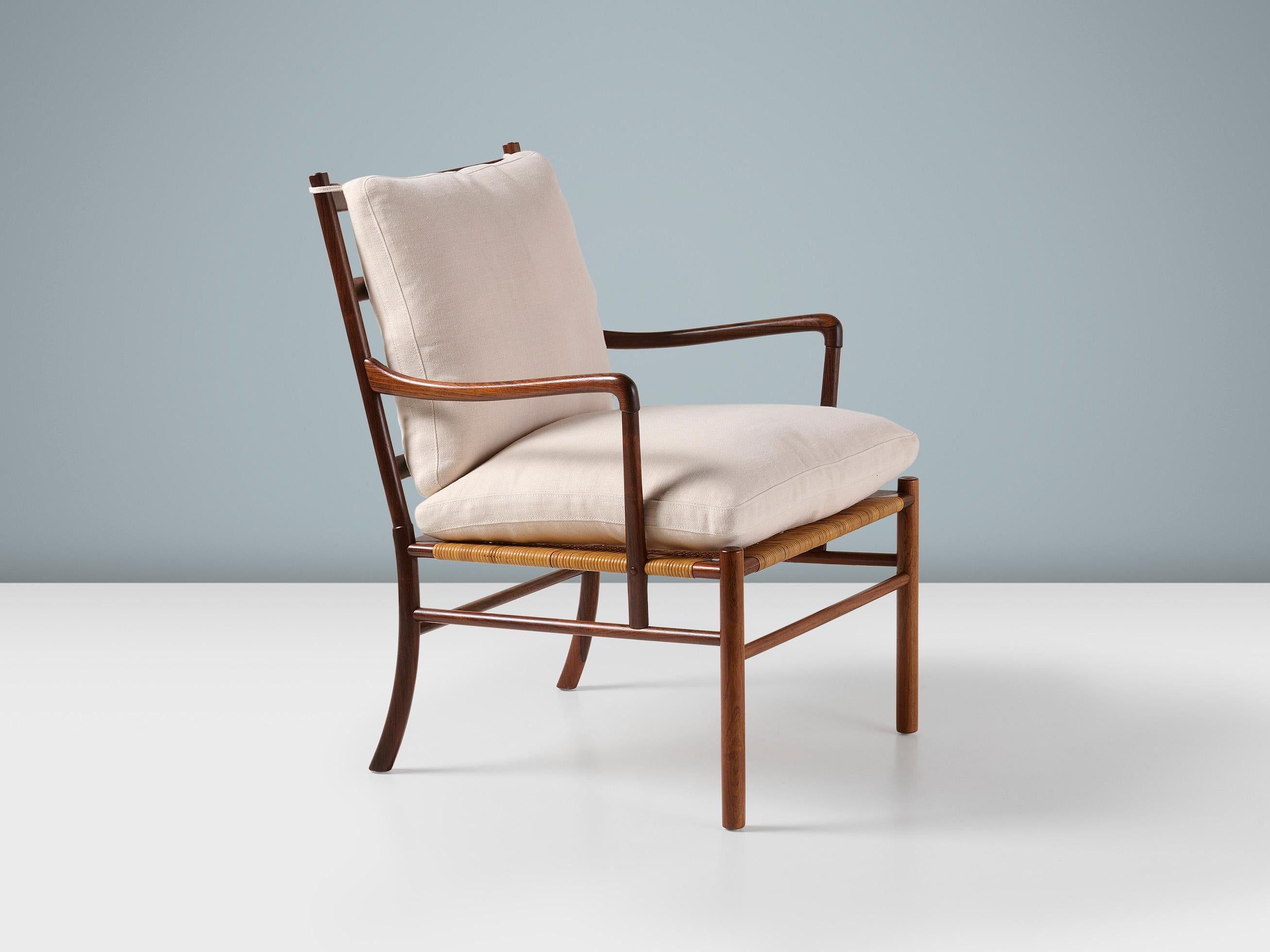 Ole Wanscher - Sedia coloniale modello PJ-149, 1949

La Colonial Chair è uno dei design più amati e iconici di Wanscher, che trae ispirazione dai mobili coloniali inglesi e francesi del XVIII-XIX secolo. Prodotto da Poul Jeppesen, questo esemplare è