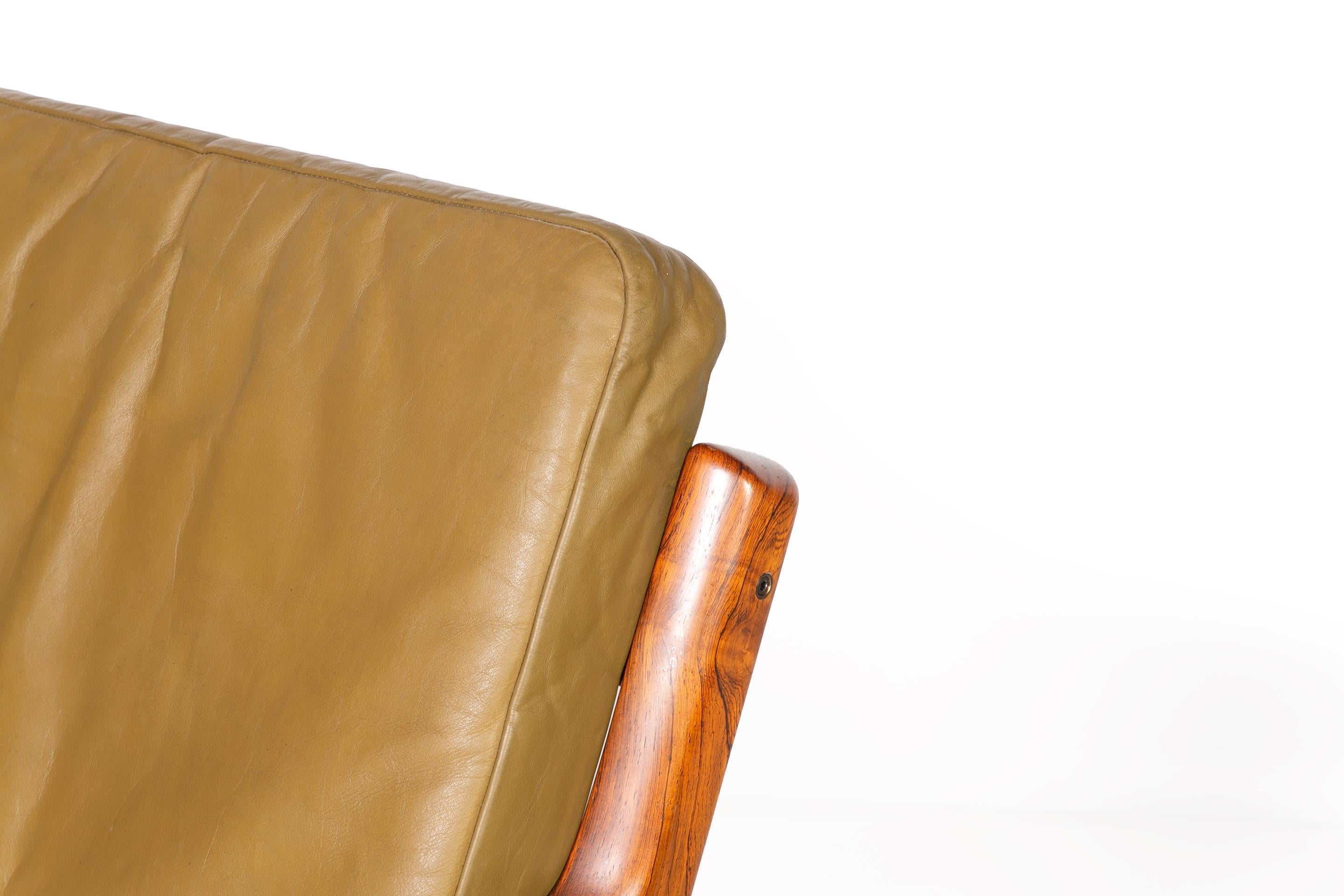 Ole Wanscher Rosewood Senator Lounge Chairs In Good Condition For Sale In Dublin, IE