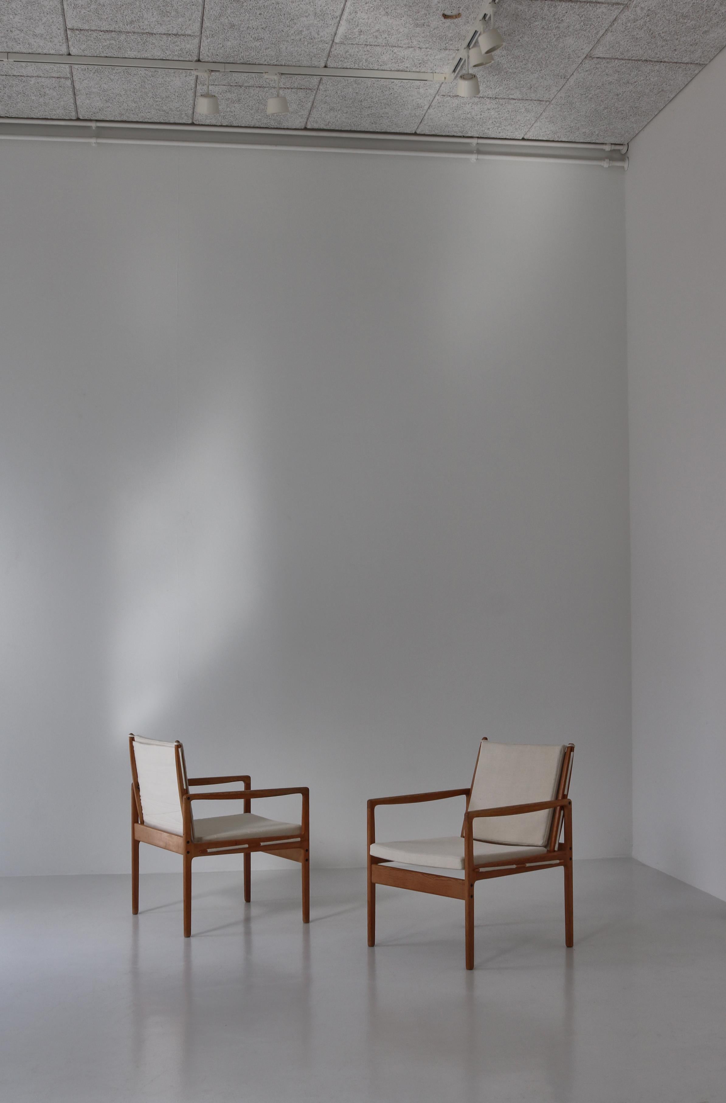 Ole Wanscher Safari Chairs in Oak & Light Canvas, Danish Modern, 1960s In Good Condition In Odense, DK