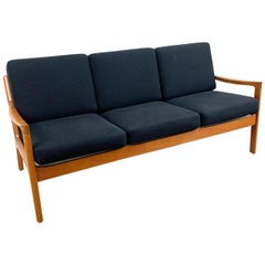 Ole Wanscher Senator-Sofa aus massivem Teakholz aus dem Jahr 1962, neu gepolstert