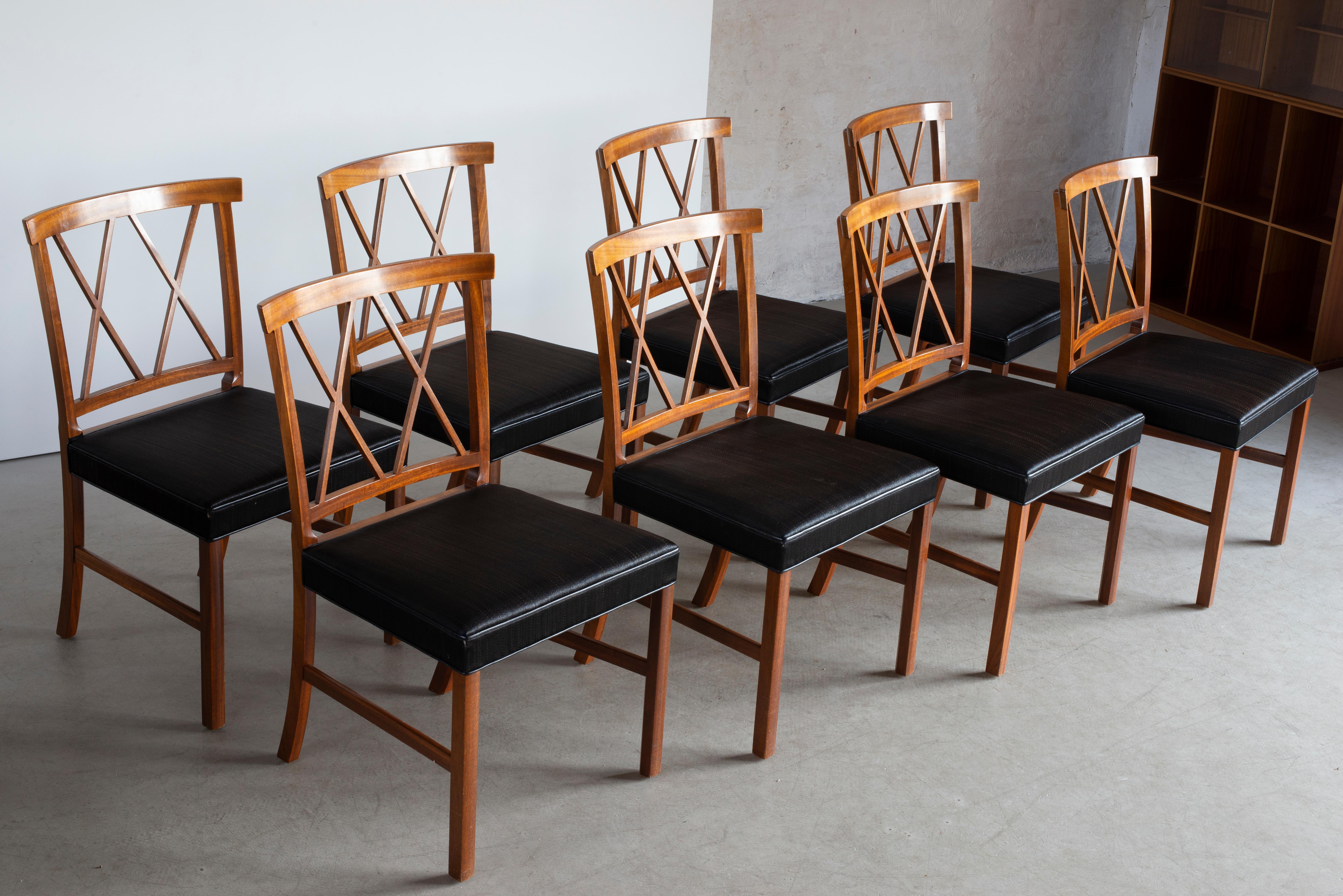 Scandinave moderne Ensemble de huit chaises d'Ole Wanscher pour un. J. Iversen en vente