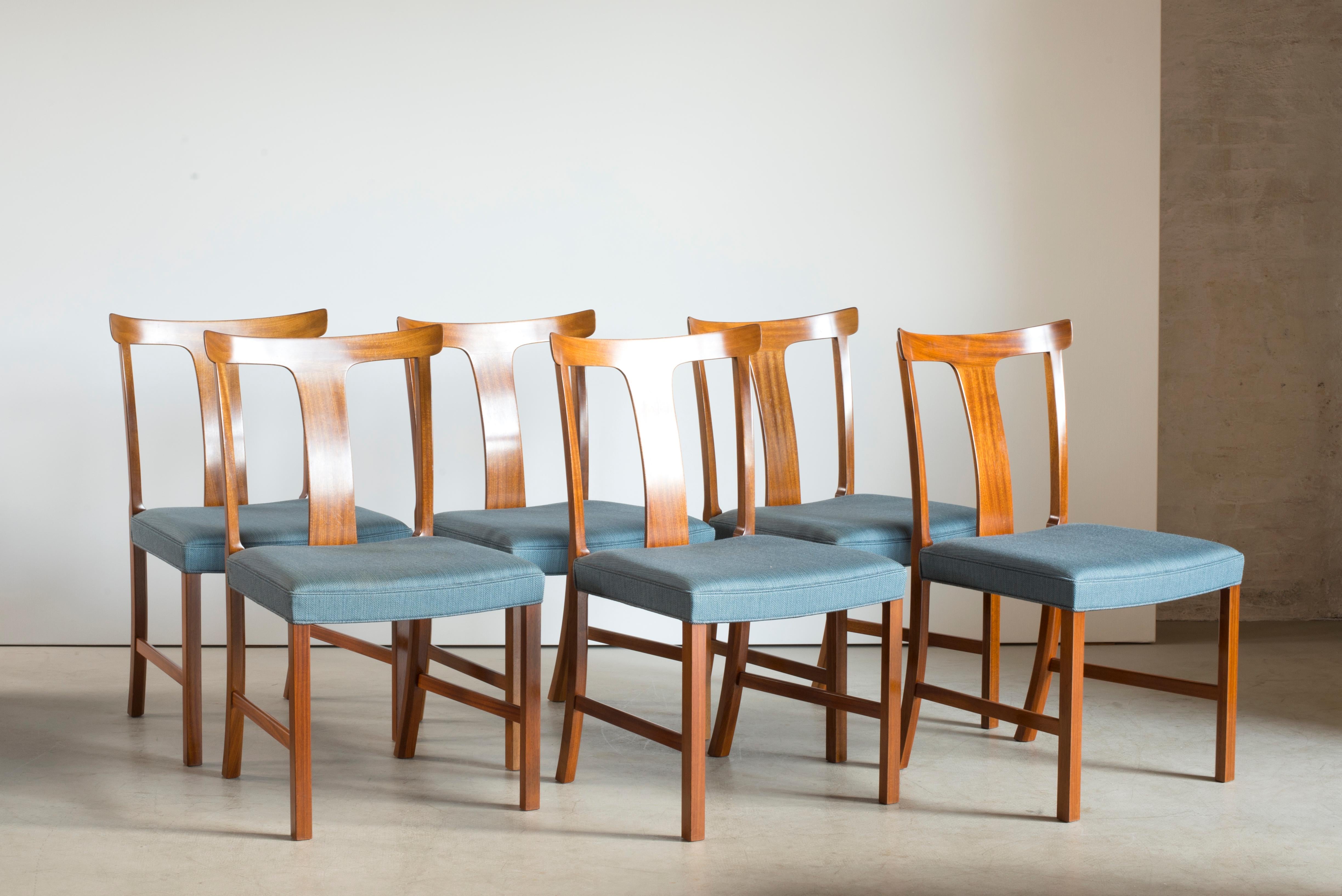 Scandinave moderne Ole Wanscher Ensemble de six chaises Benedikte pour A.J. Iversen en vente