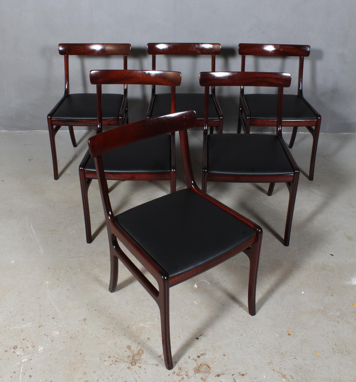 Ole Wanscher set of six Rungstedlun dining chairs in mahogany.

New upholstered with black pure aniline leather.

Model Rungstedlund, made by Poul Jeppesen.

     