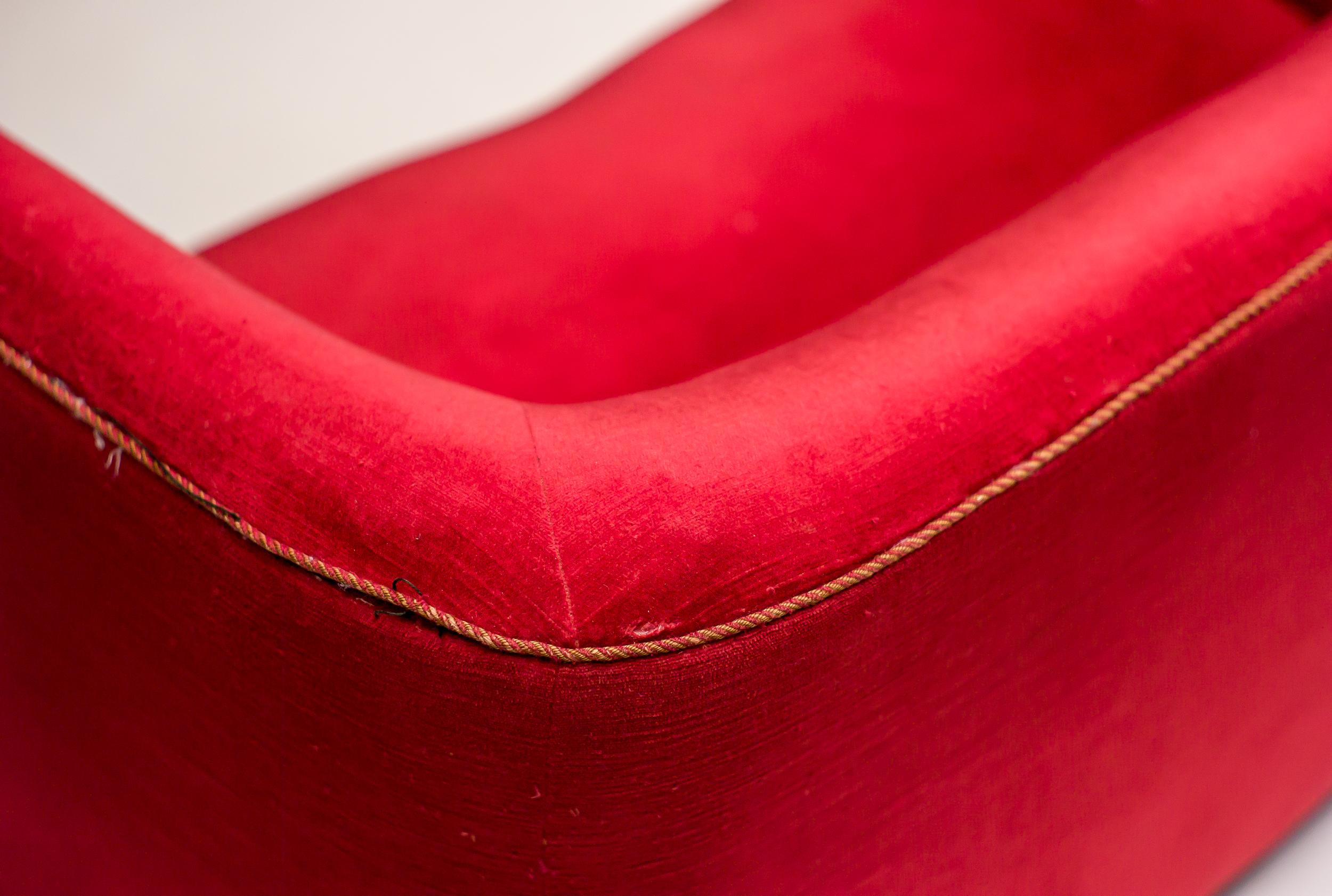 Mid-20th Century Ole Wanscher Sofa in Red Velvet