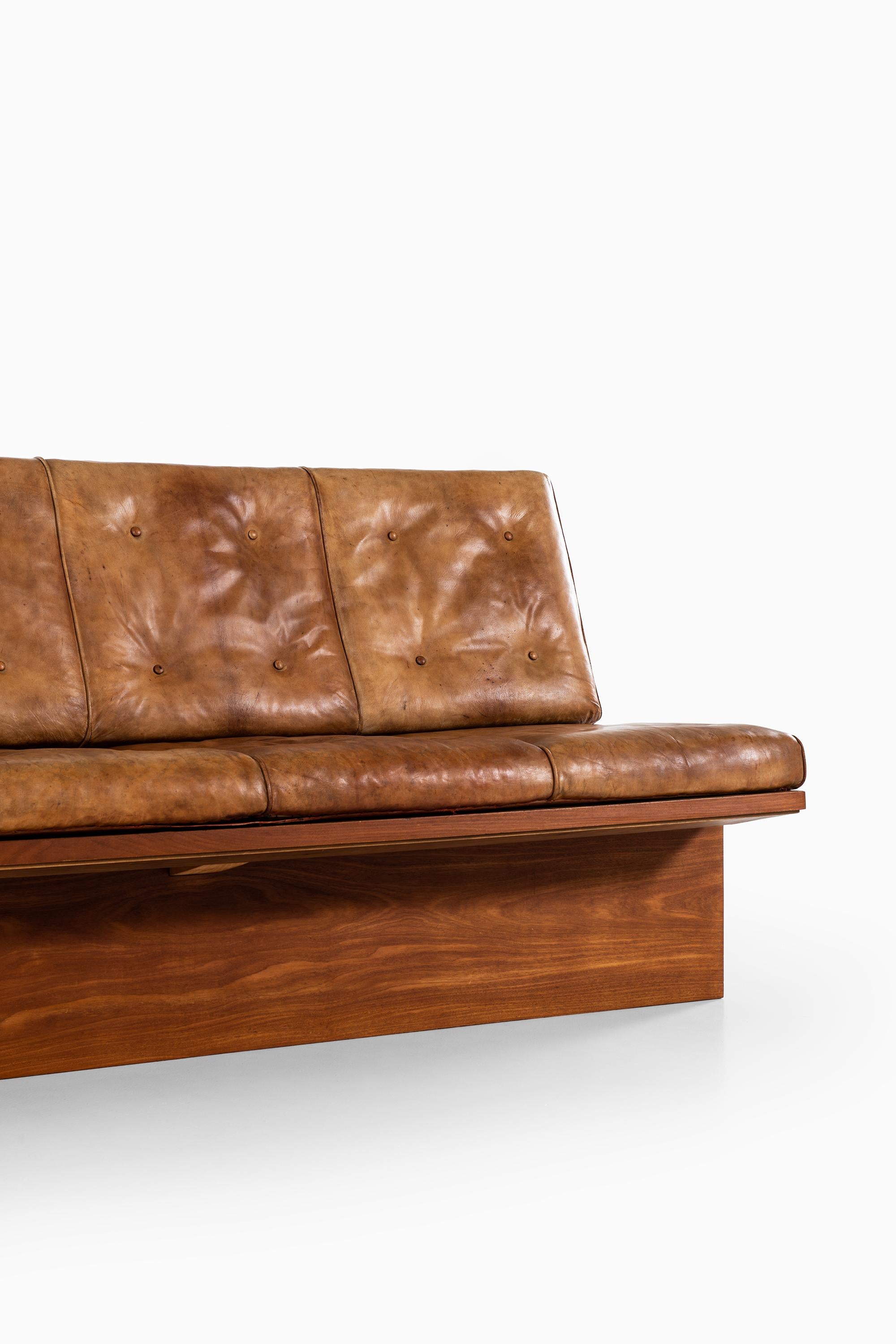Leather Ole Wanscher Unique Hallway Sofa Produced by Cabinetmaker A.J. Iversen