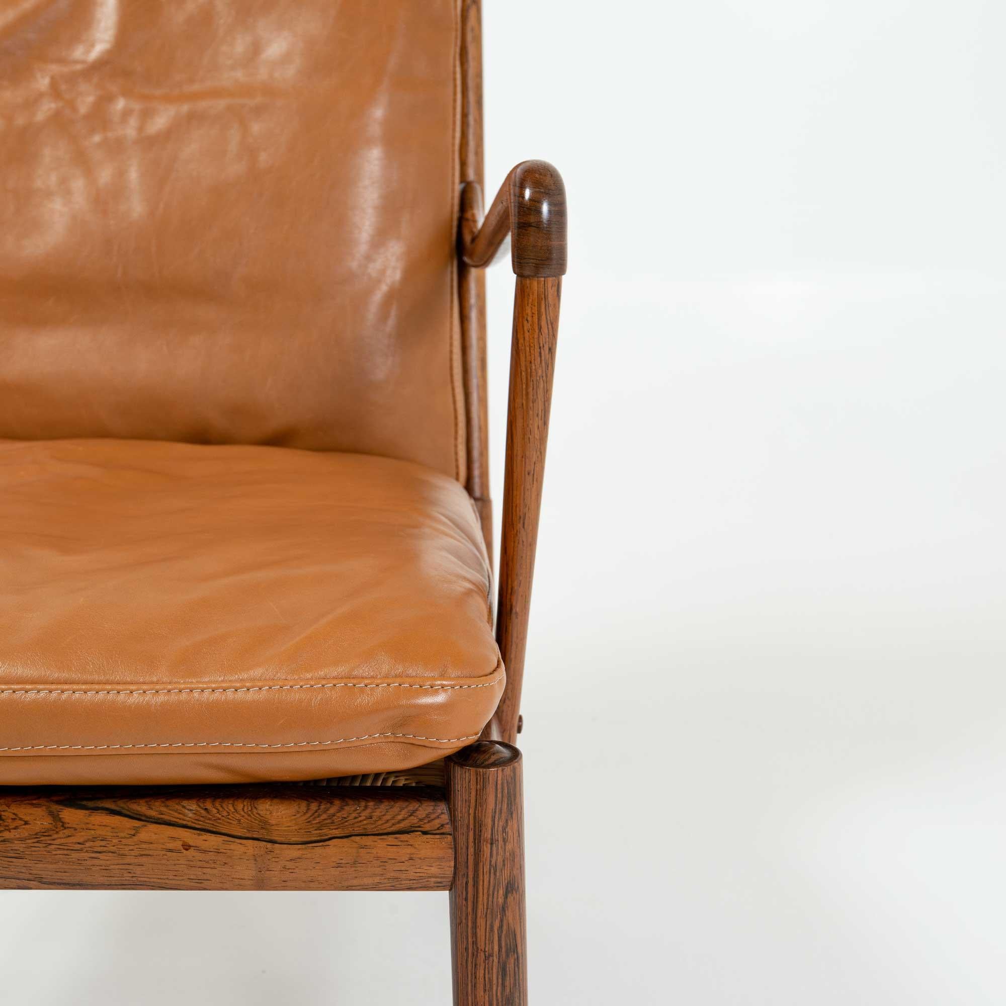 Ole Wanscher's Colonial Chair in Rosewood with Maharam Sorghum Brown Cushions In Good Condition In Seattle, WA