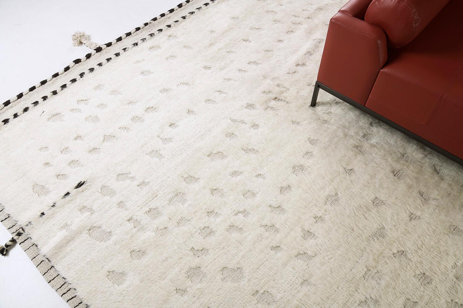 Olea, Atlas Collection by Mehraban Rugs In New Condition For Sale In WEST HOLLYWOOD, CA
