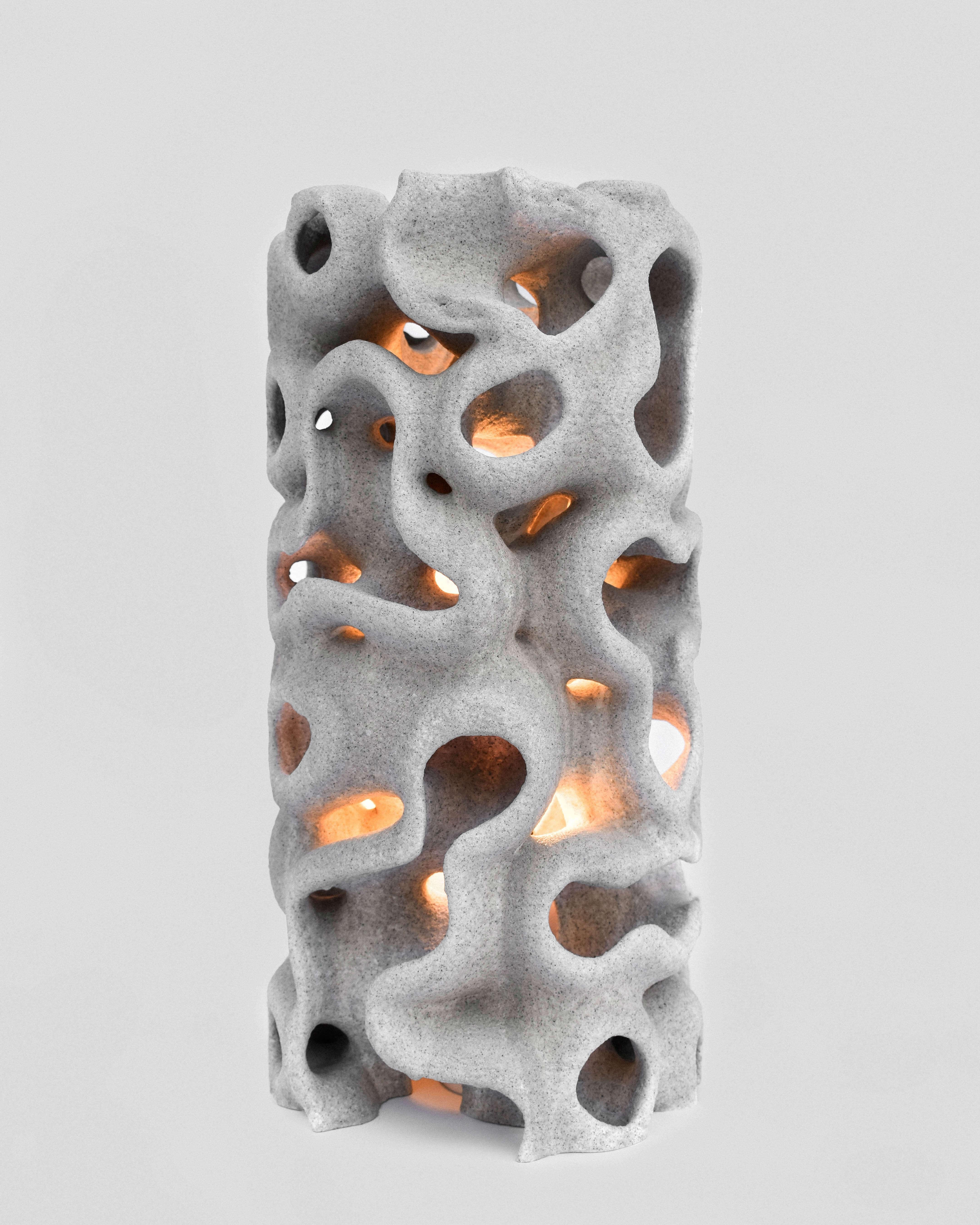 Quartz Lampe de bureau Olea, sable imprimé en 3D, éclairage organique sculptural, unique en vente