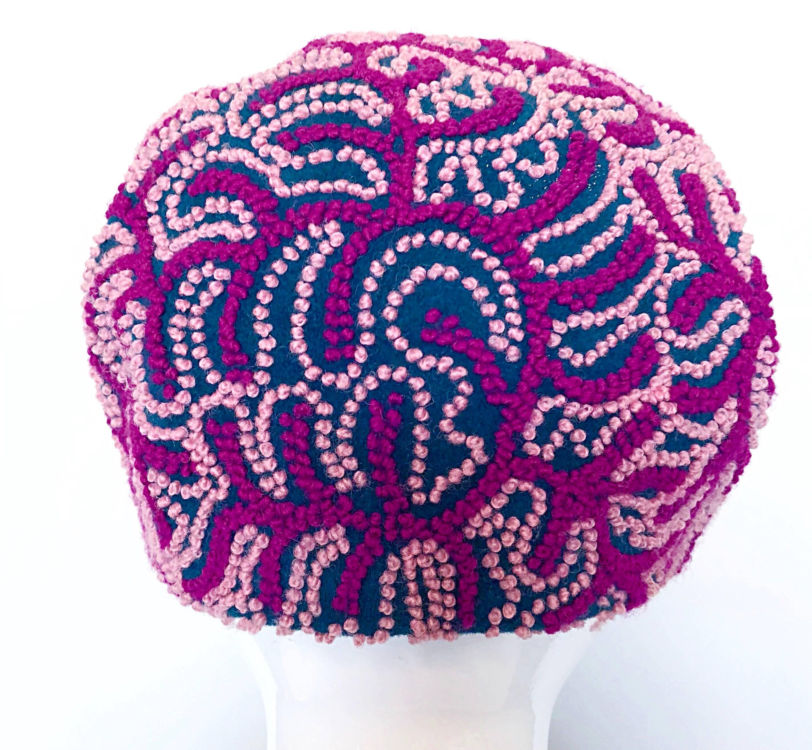Oleg Cassini 1960s Pink + Fuchsia + Navy Blue Wool 60s Mod Vintage Cloche Hat In Excellent Condition In San Diego, CA