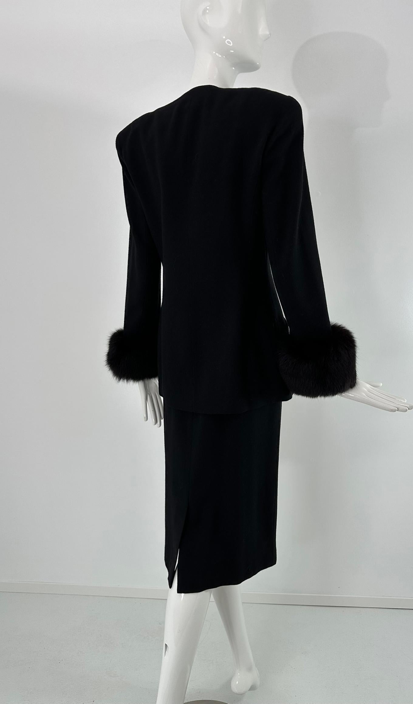 Oleg Cassini anni '90, abito nero 100% lana con polsini in pelliccia di volpe 8 in vendita 2