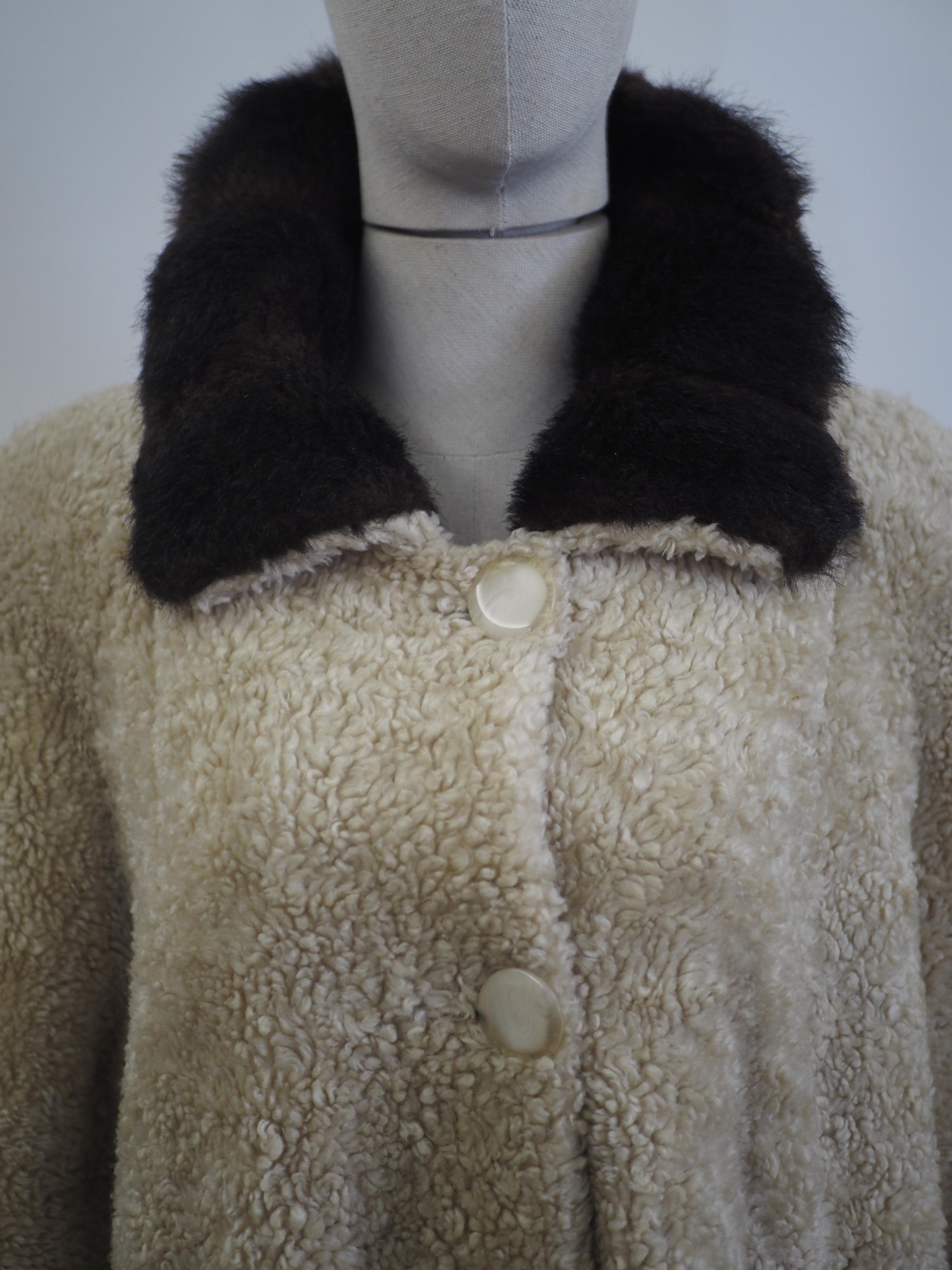 Oleg Cassini beige black jacket / coat In Good Condition For Sale In Capri, IT