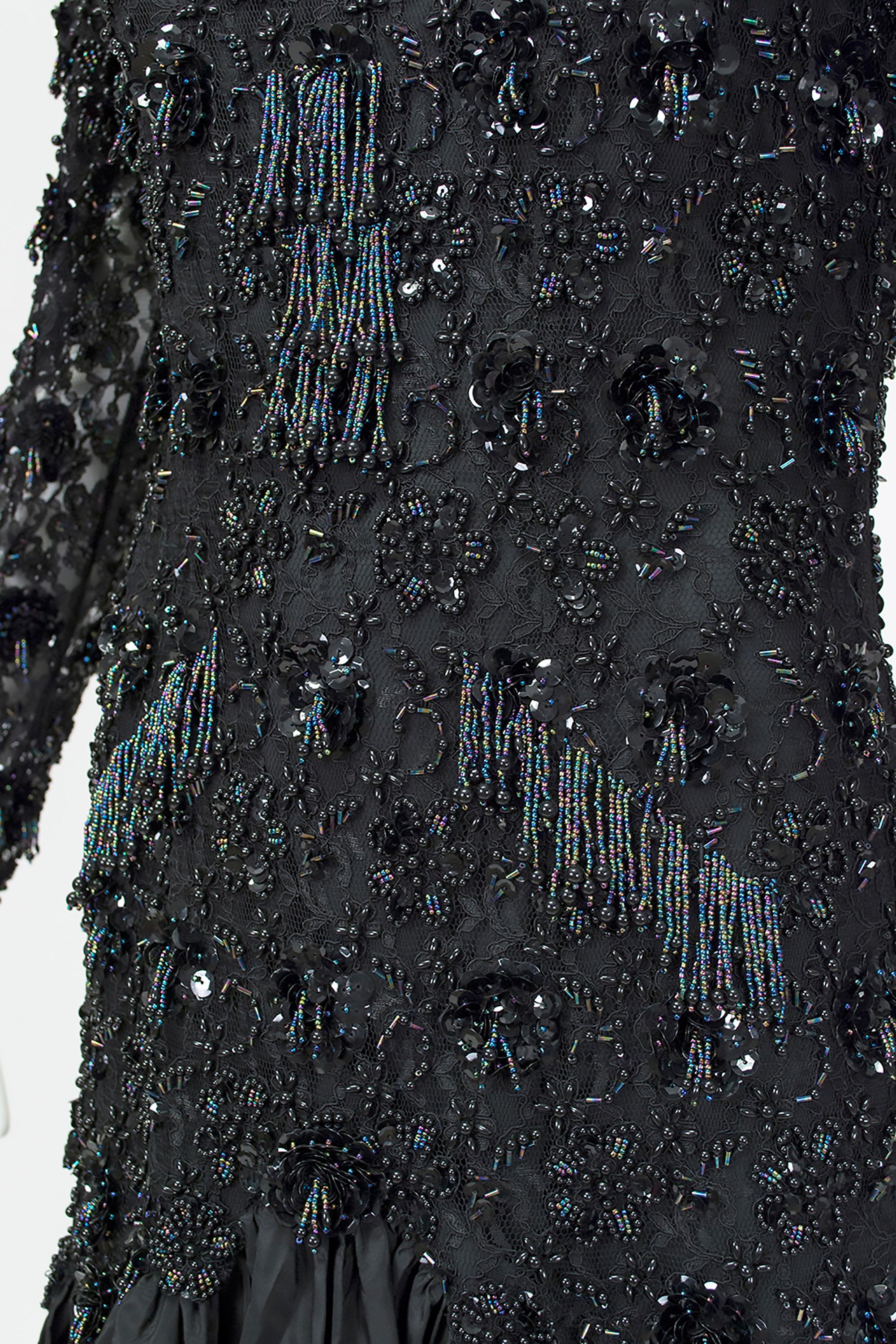 Oleg Cassini - Robe noire glamour perlée à illusion d'illusion avec jupe trompette et jupe trompette, années 1980 en vente 5