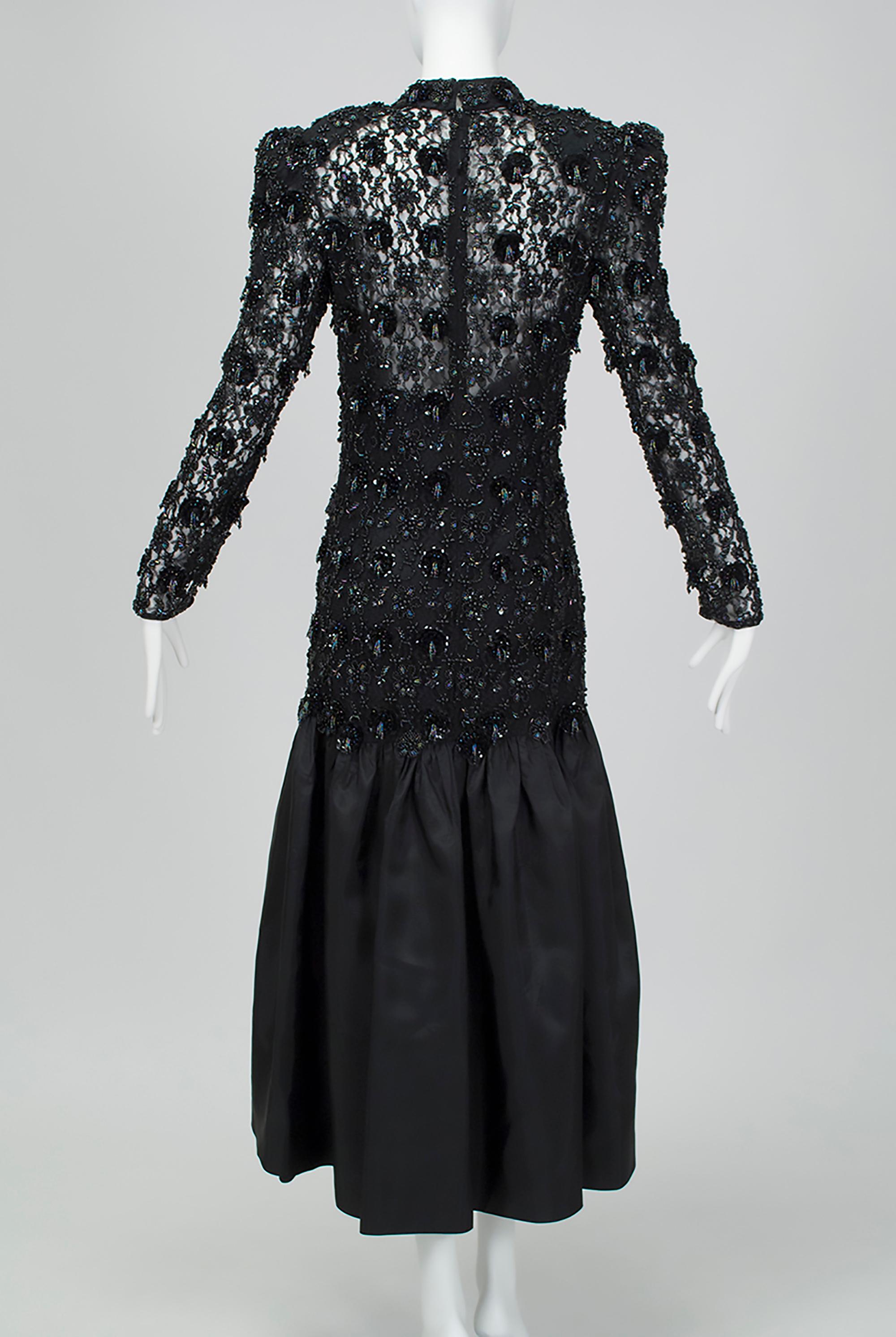 Oleg Cassini - Robe noire glamour perlée à illusion d'illusion avec jupe trompette et jupe trompette, années 1980 Excellent état - En vente à Tucson, AZ