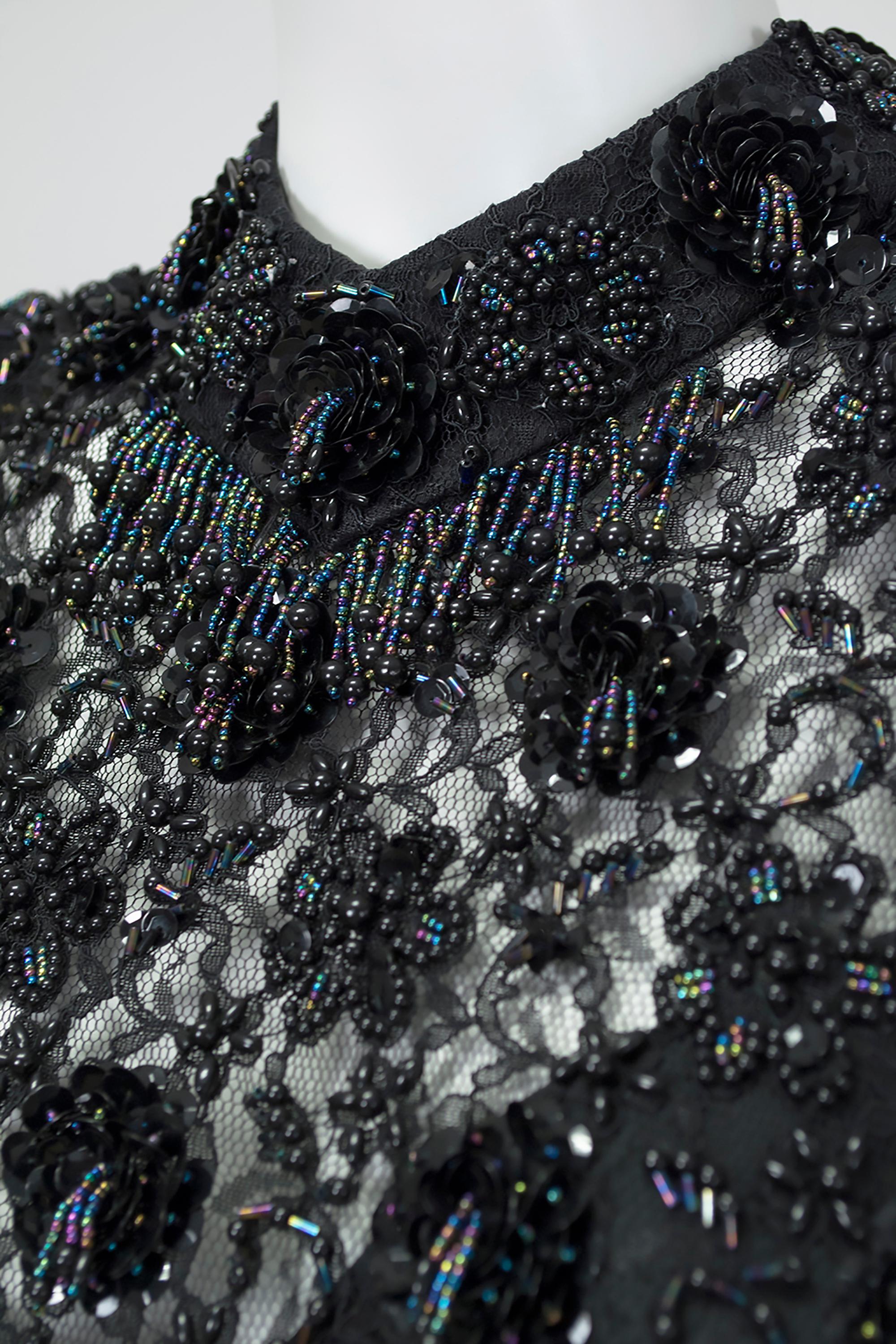 Oleg Cassini - Robe noire glamour perlée à illusion d'illusion avec jupe trompette et jupe trompette, années 1980 en vente 4