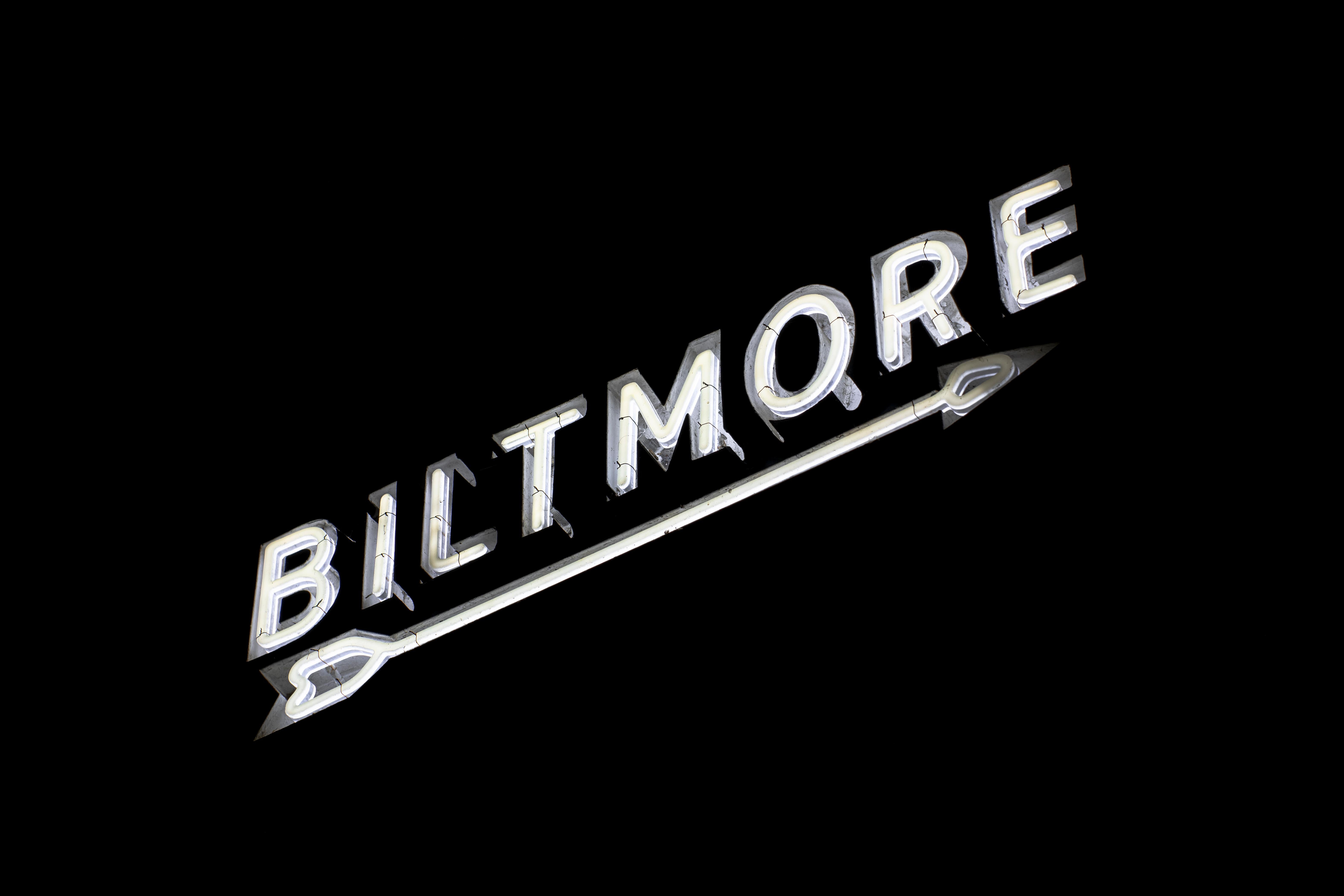 "Biltmore" Fotografía 14,5" x 20" pulgadas Edición de 20 por Oleg Char