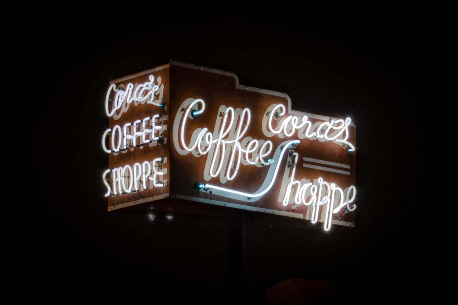 "Coffee" Photographie 23" x 32" pouces Edition de 10 par Oleg Char