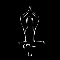 "Root Chakra" Photographie en noir et blanc 24" x 24" en édition de 10 par Oleg Char