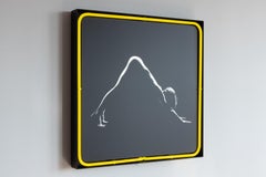 "Chakra del plesso solare" Fotografia 26" x 26" pollici Edizione 2/7 di Oleg Char