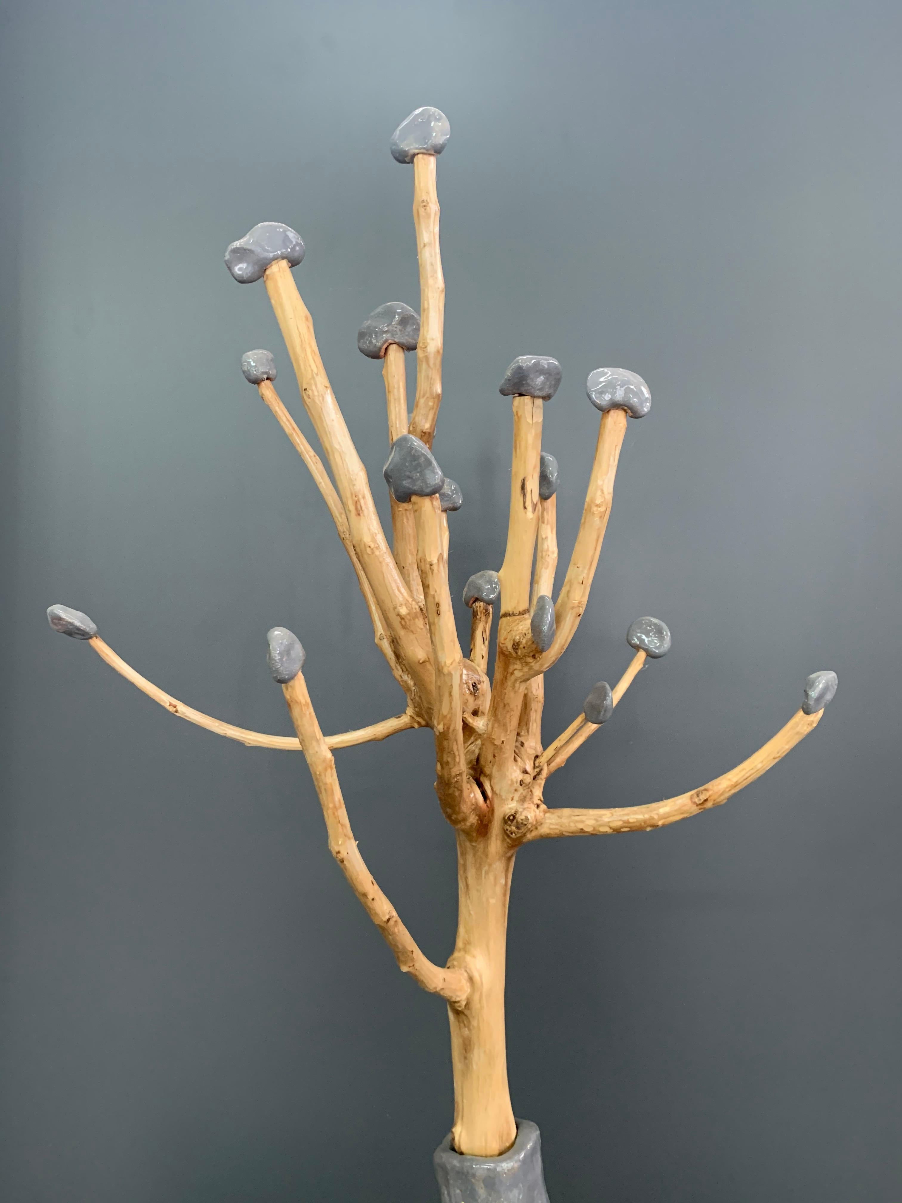 Gray tree - Minimalist Sculpture by Olesia Dvorak-Galik