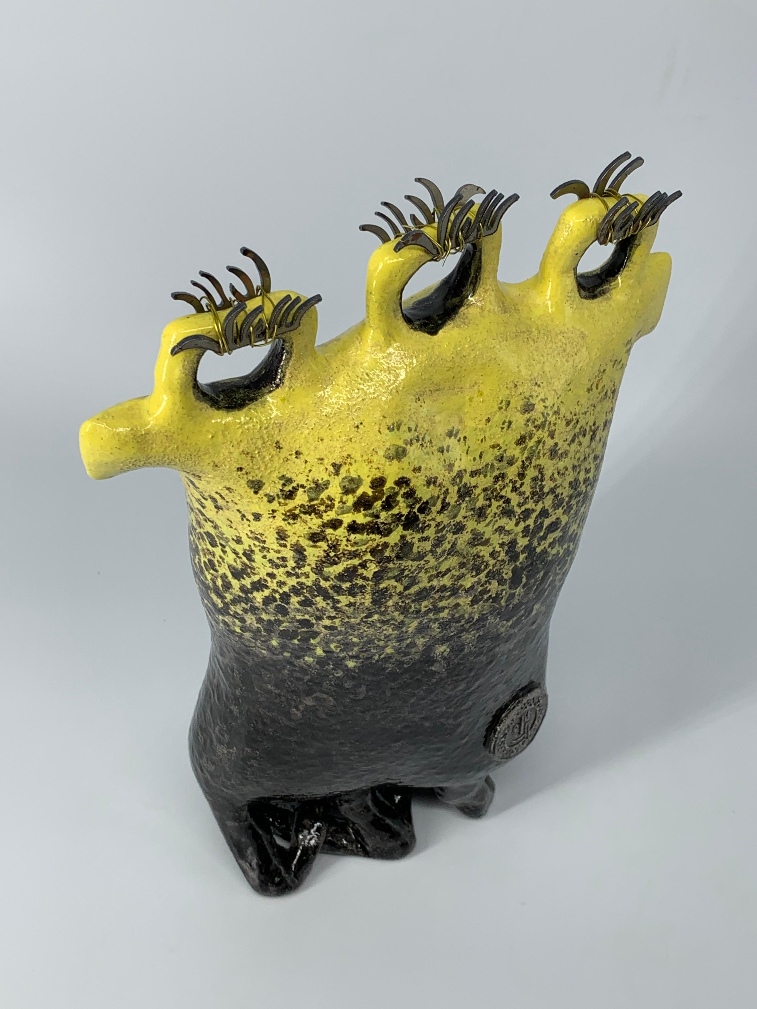 Yellow creature - Abstract Sculpture by Olesia Dvorak-Galik