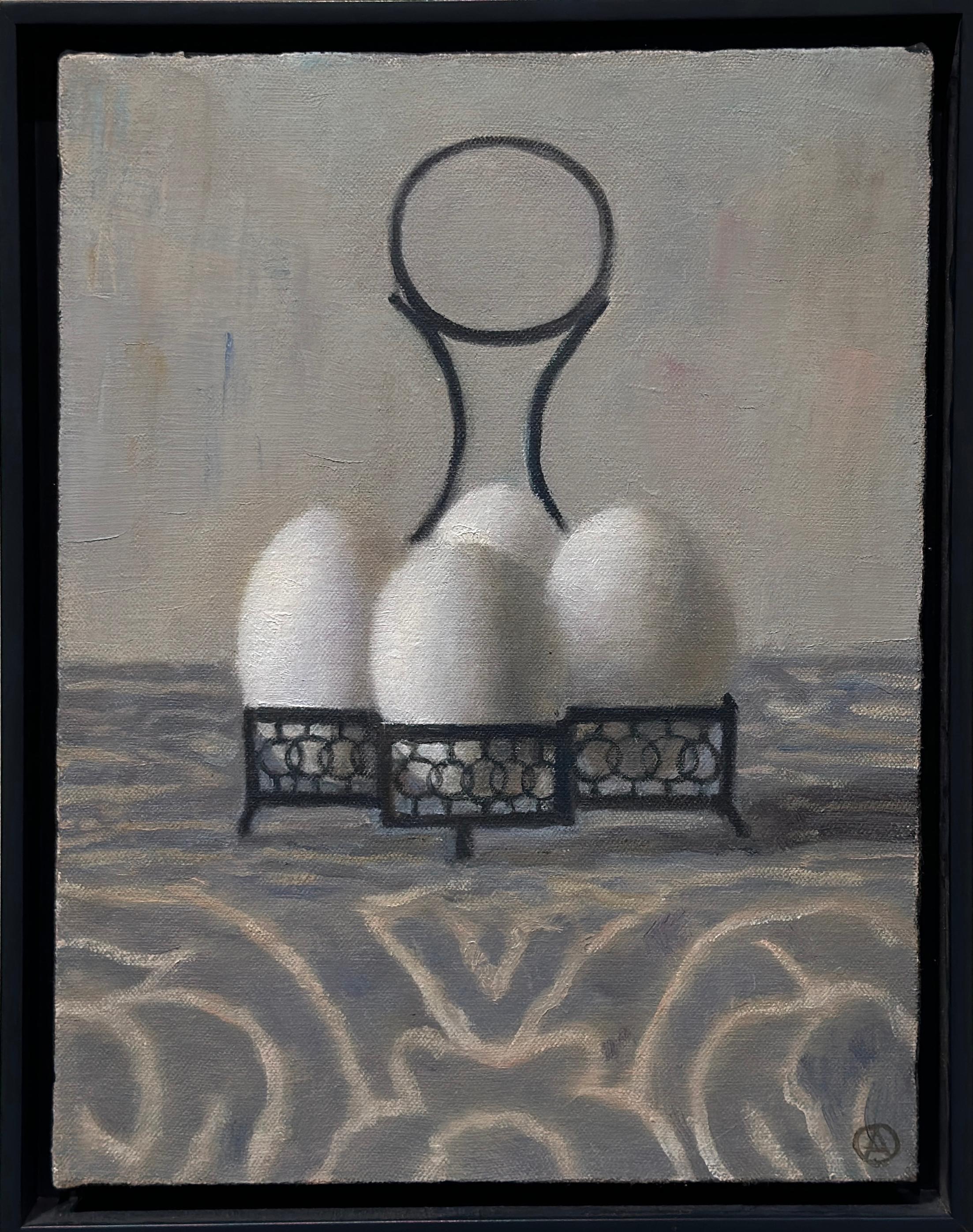 PORTA UOVA - Natura morta realistica di uova bianche con tessuto blu - Painting di Olga Antonova