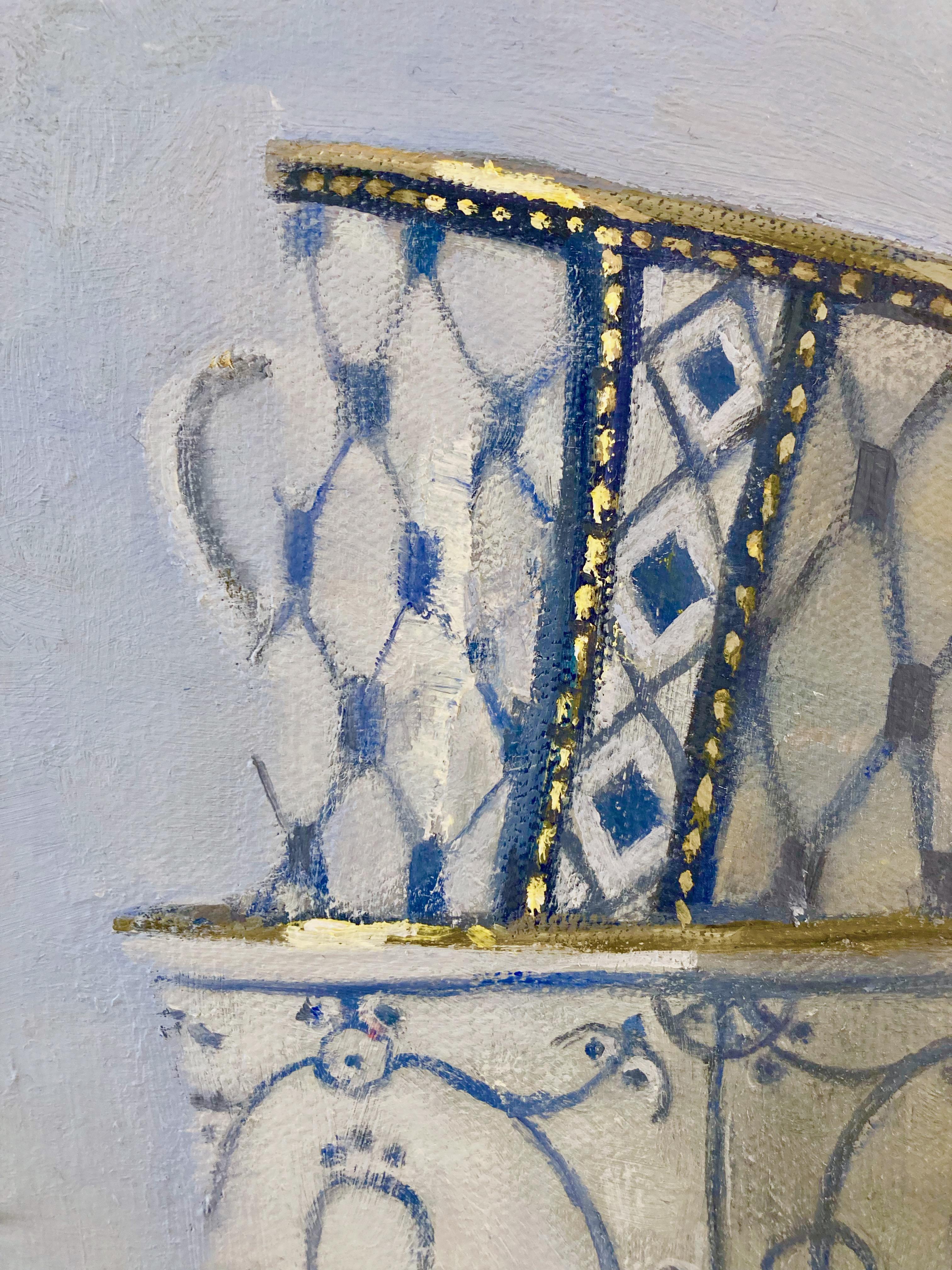 « Deux tasses empilées en bleu, blanc et or » - Nature morte élégante à motifs étincelants  - Painting de Olga Antonova