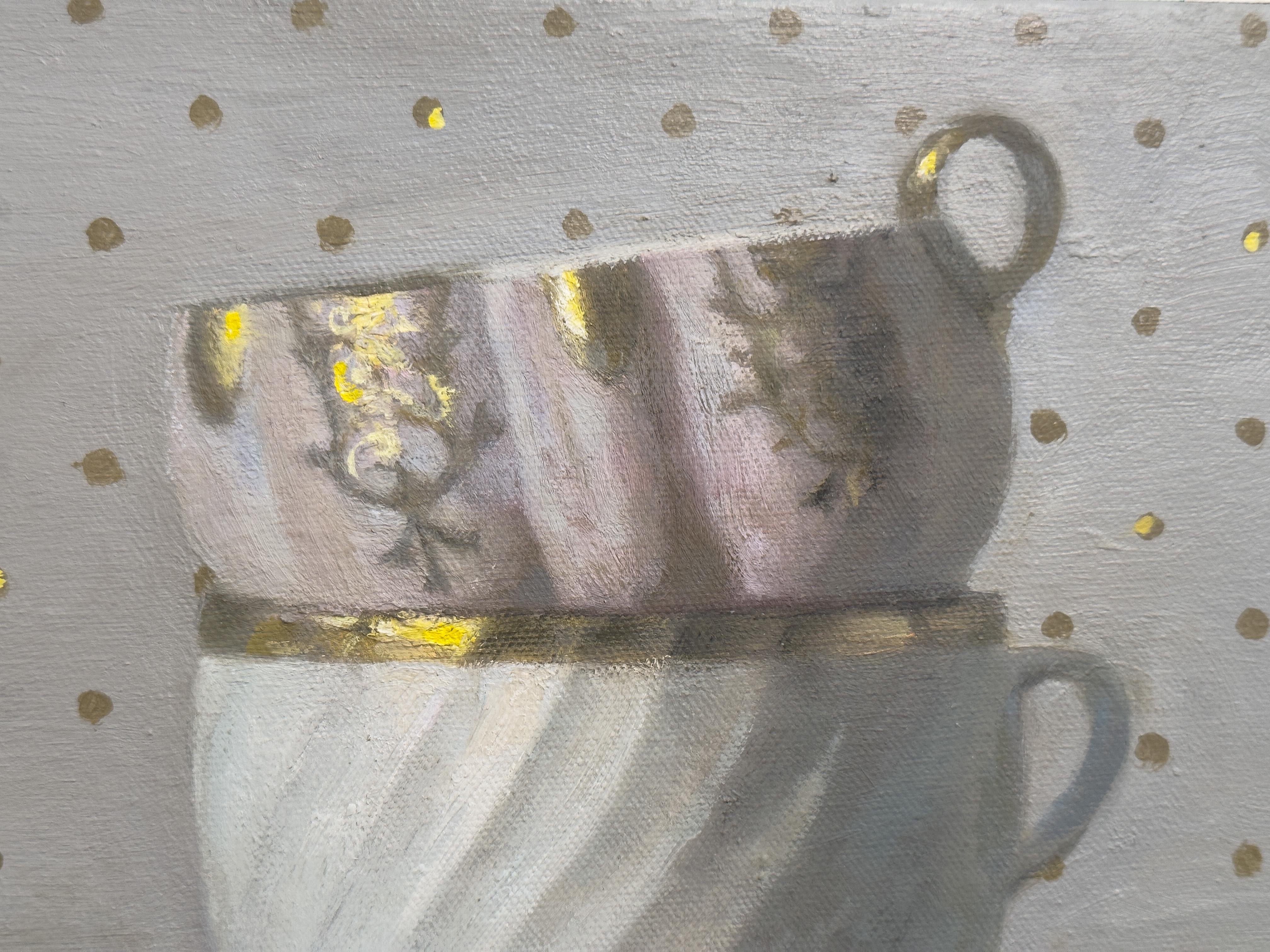 TWO STACKED CUPS ON POLKA DOTS – Realismus / Stillleben / Teebecher / Küche im Angebot 2