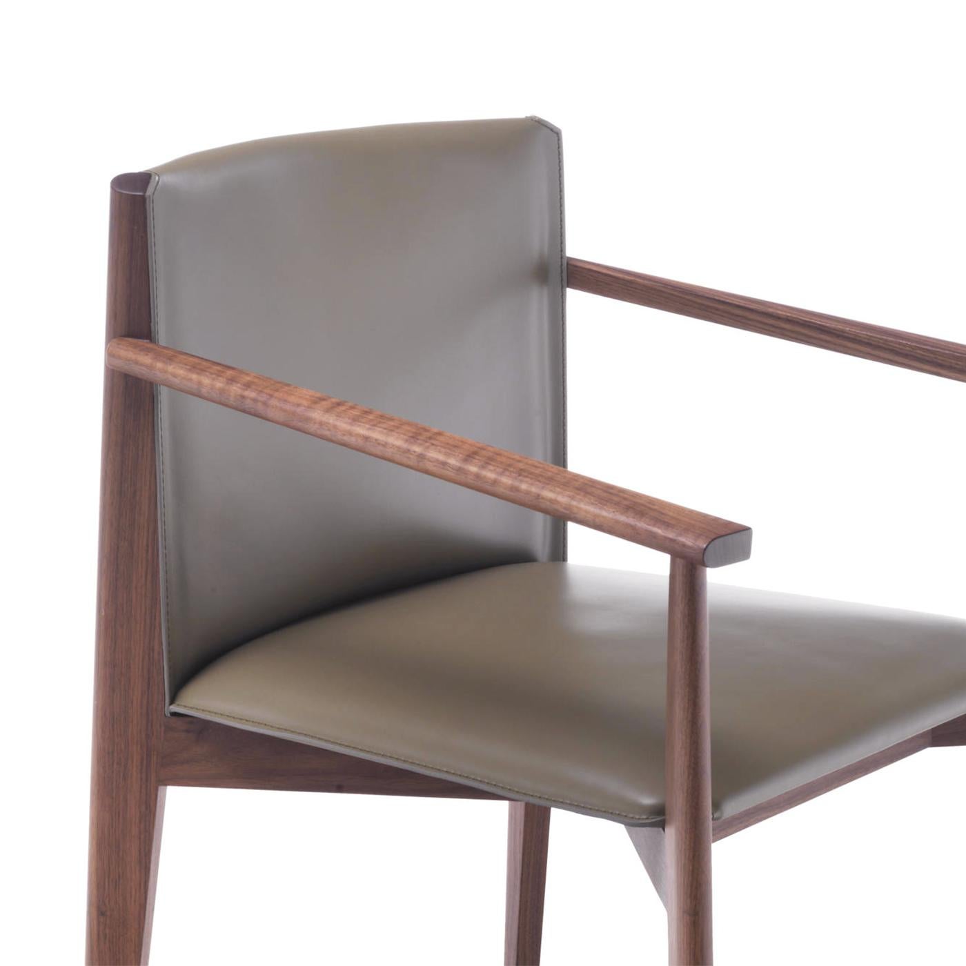 Italian Olga Armrests and Leather Chair For Sale