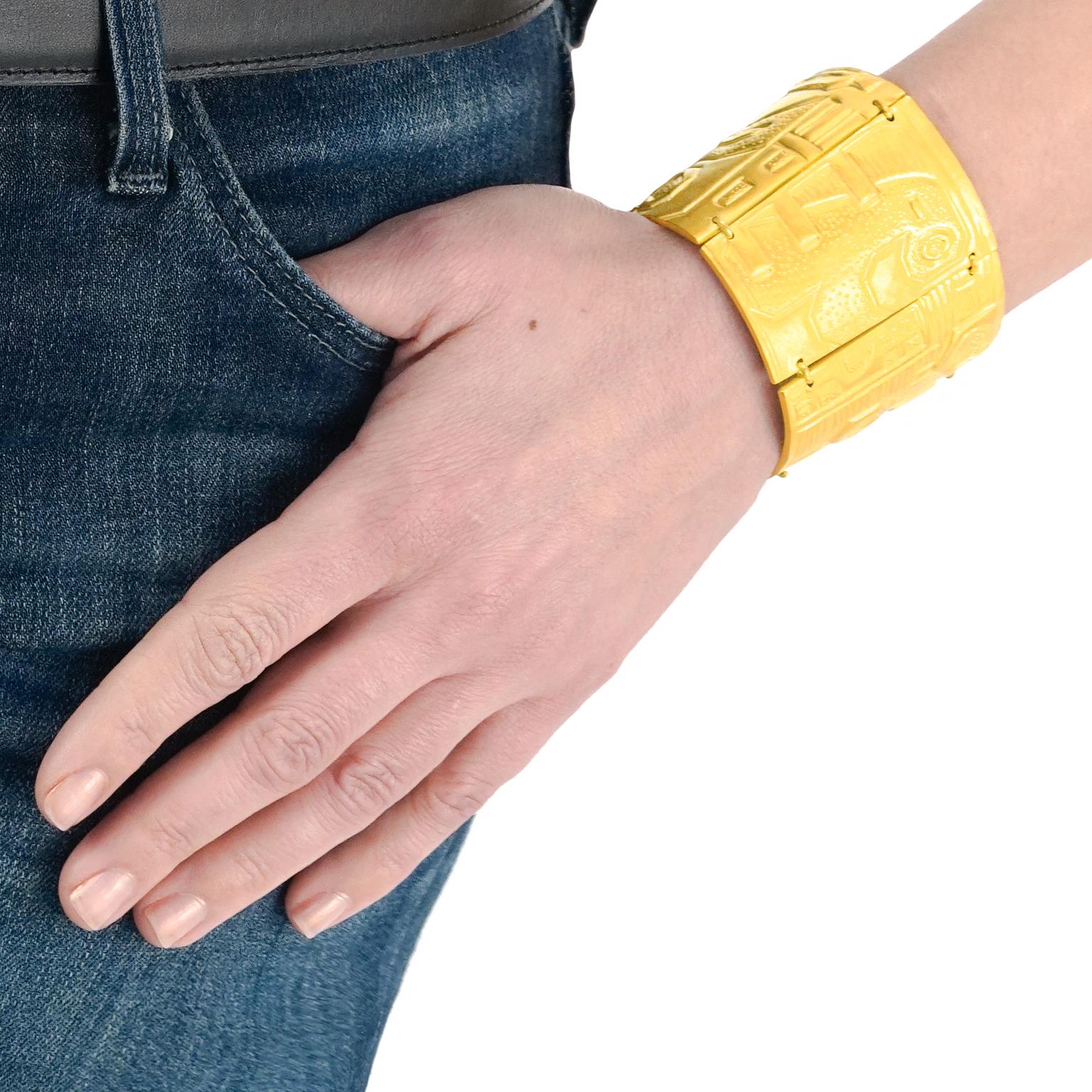 Women's or Men's Olga Finzi Stunning Modernist Bracelet For Sale