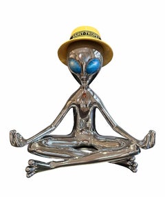 Meditating St.Tropez – Skulptur von Olga Lomaka – 2022