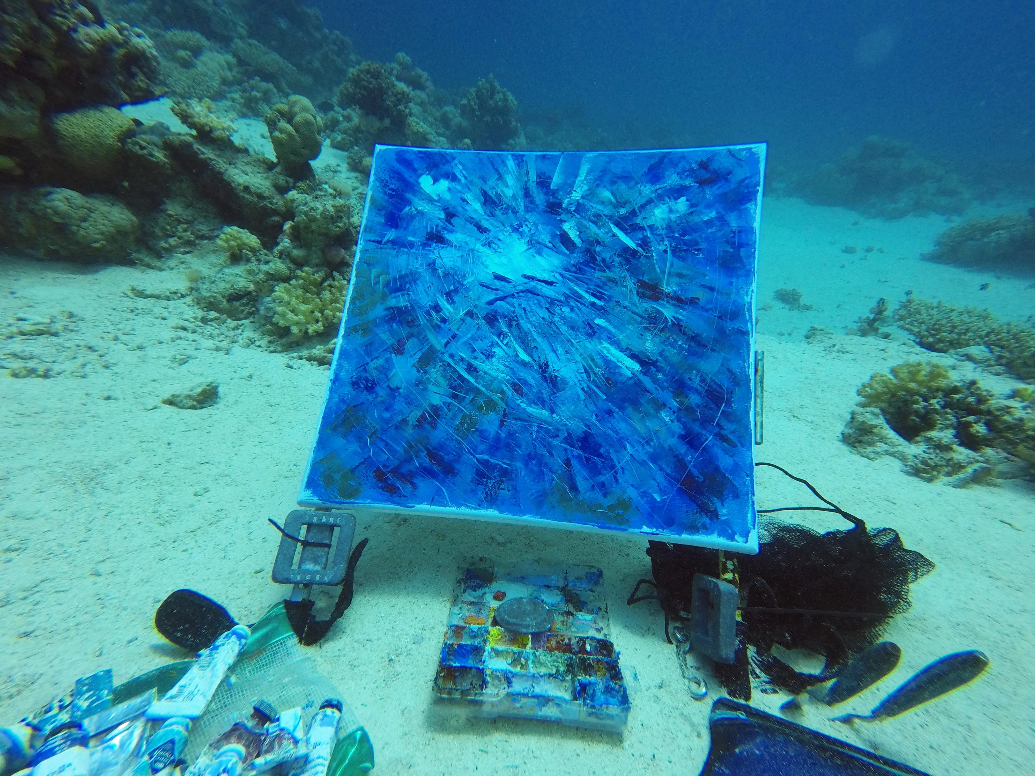 La pittura subacquea è una nuova direzione in rapida crescita nell'arte contemporanea. 
L'originale Art Ocean Motion è stato realizzato sott'acqua alla profondità di  14,6 metri, sessione di pittura subacquea di 50 minuti. 
Il genere è quello della