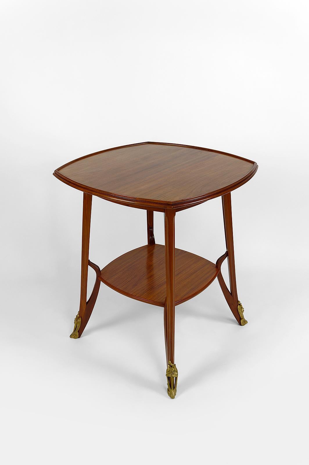 French Olga Pedestal Table by Louis Majorelle, France, circa 1900 For Sale