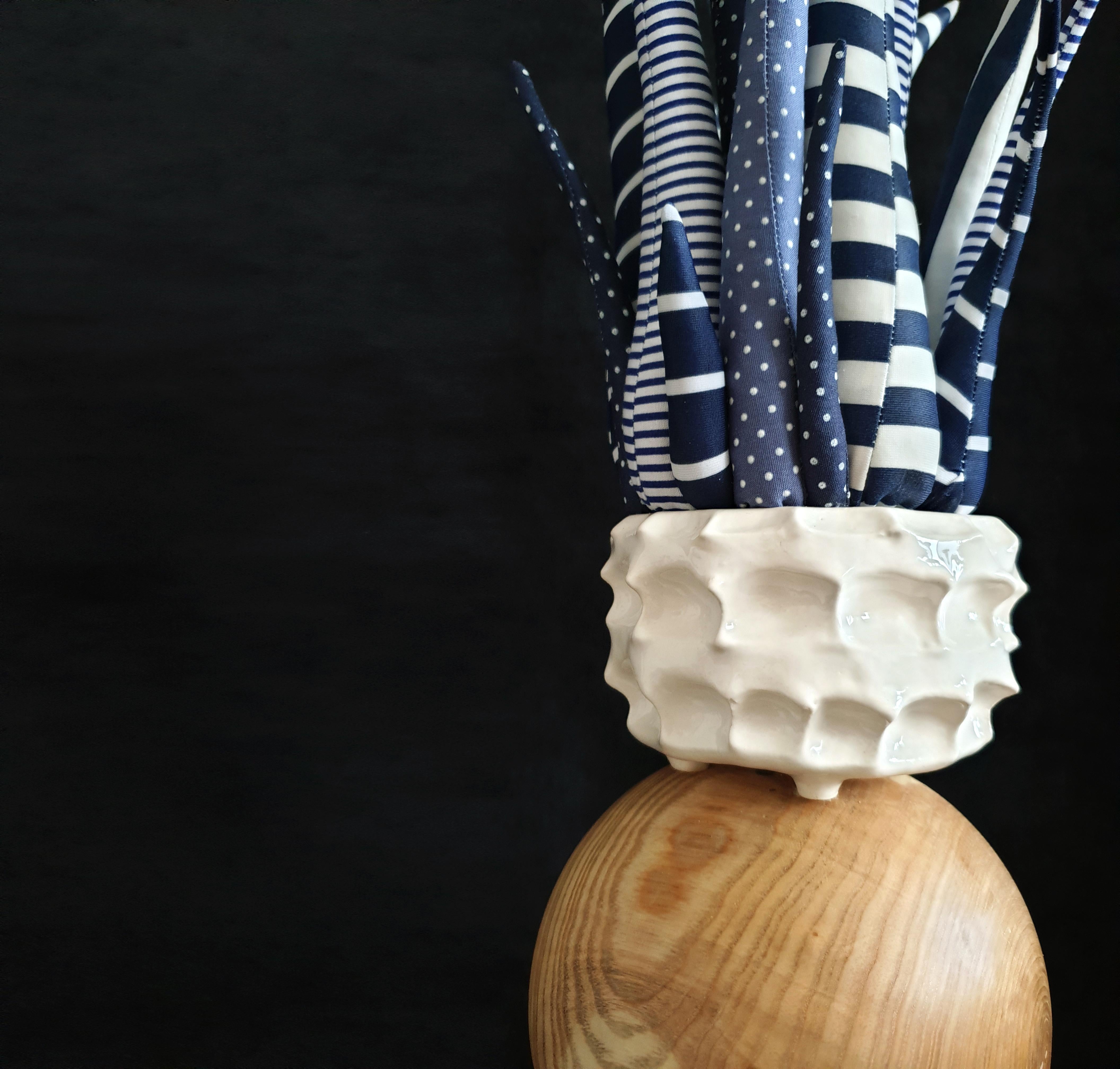 Blue Dous - Contemporary Sculpture by Olga Radionova