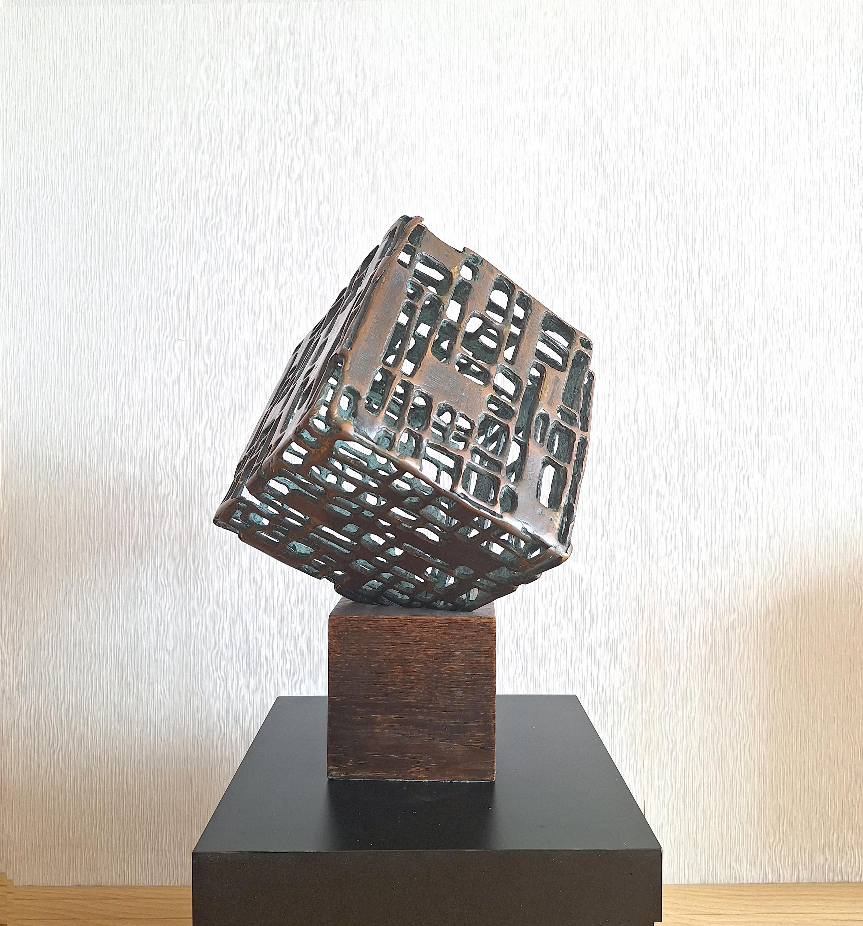 Cube. - Sculpture by Olga Radionova
