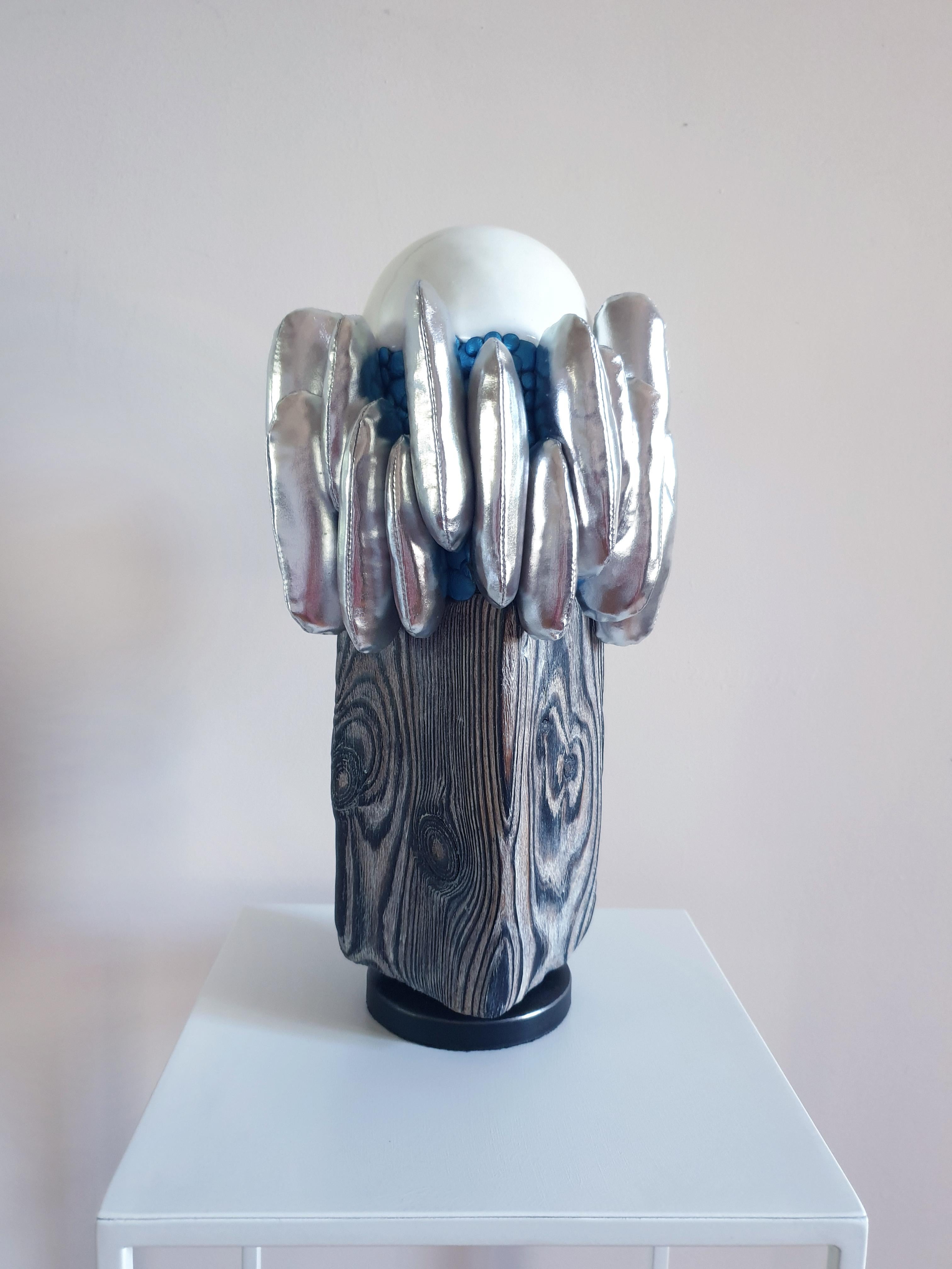 Olga Radionova Abstract Sculpture - Ice vibes. "Emotional states" series