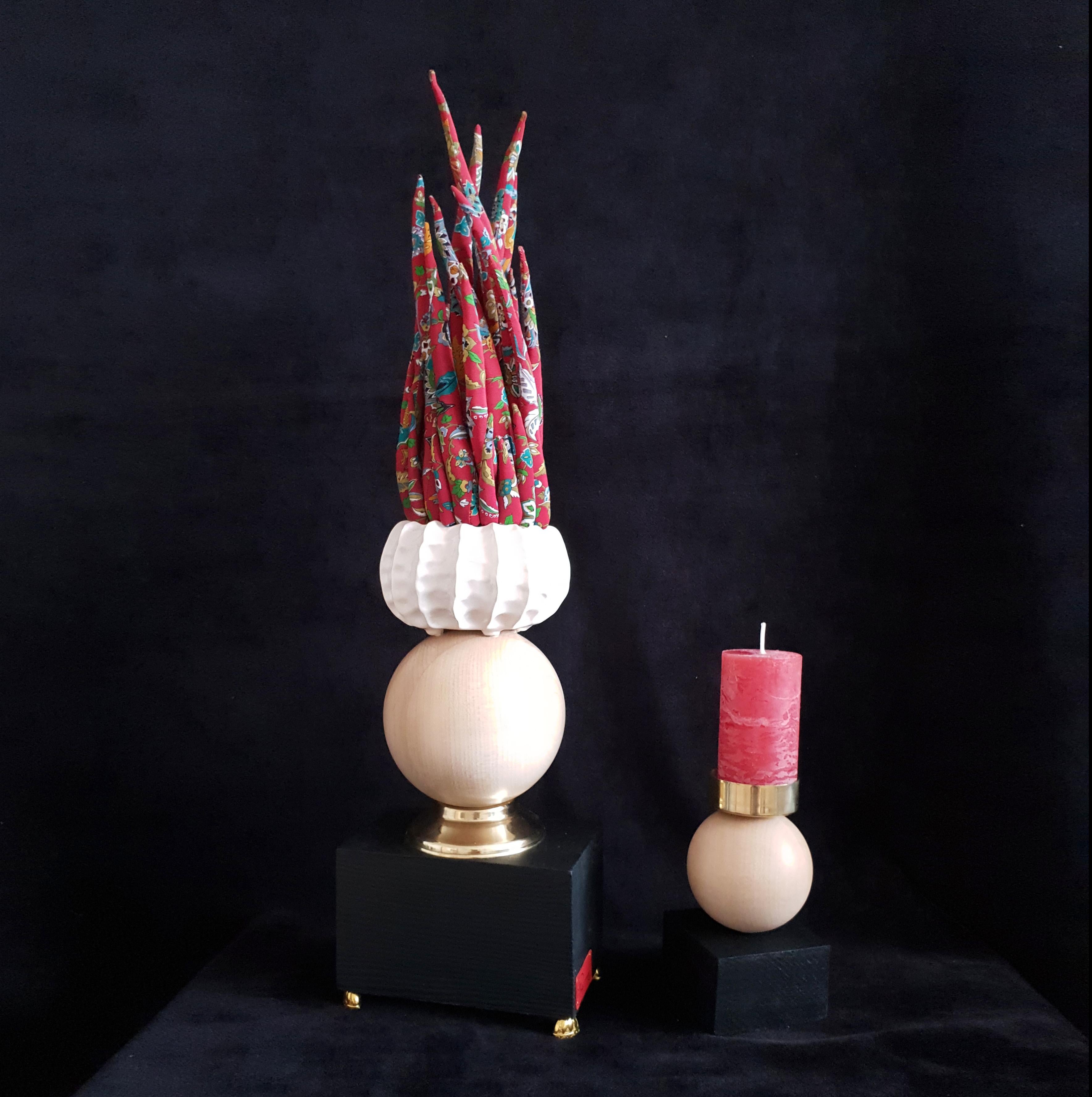 Red Dous - Contemporary Sculpture by Olga Radionova