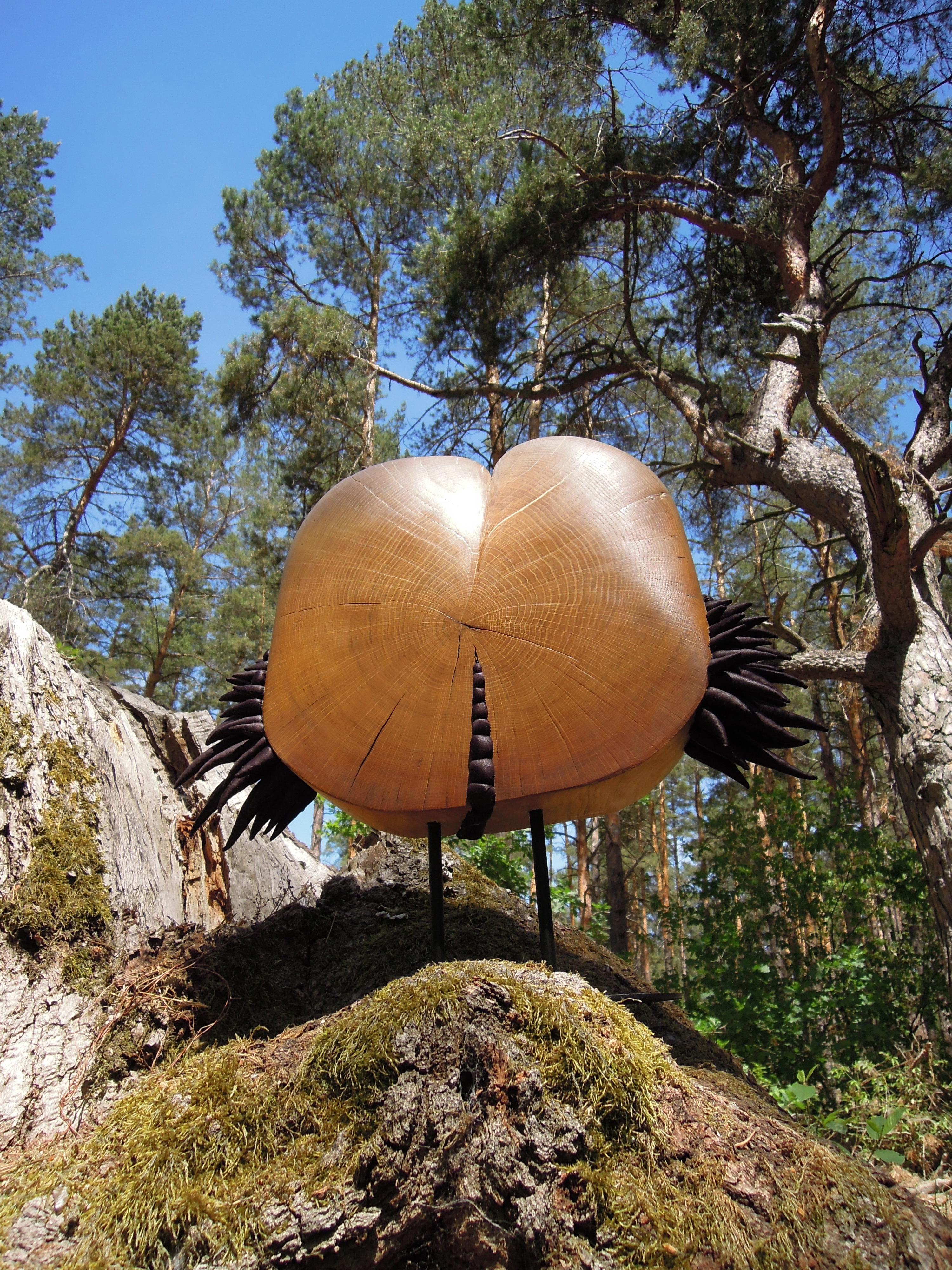 Tree of life #5 - Contemporary Sculpture by Olga Radionova