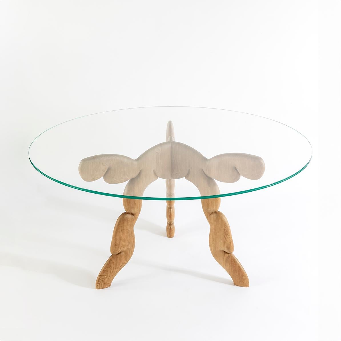 Mesa Olga en madera maciza de roble y tapa de cristal By Matteo Cibic Made in Italy en Nuevo estado para la venta en Roma, IT