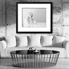 "Born" Fotografia in bianco e nero 24" x 29,5" in edizione 1/15 di Olha Stepanian