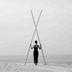 ""Equilibrium 2"" Photographie 24"" x 24" pouces Édition de 15 par Olha Stepanian