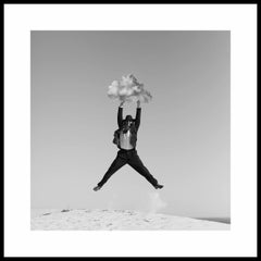 „Euphoria“ – Schwarz-Weiß-Fotografie, 24" x 24", Auflage 1/15, von Olha Stepanian
