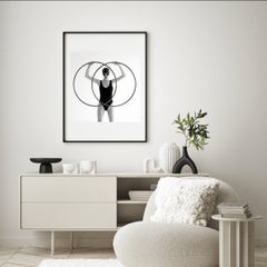 "Intermixture" - Fotografia in bianco e nero, 16" x 16", in edizione limitata di 24 esemplari, di Olha Stepanian